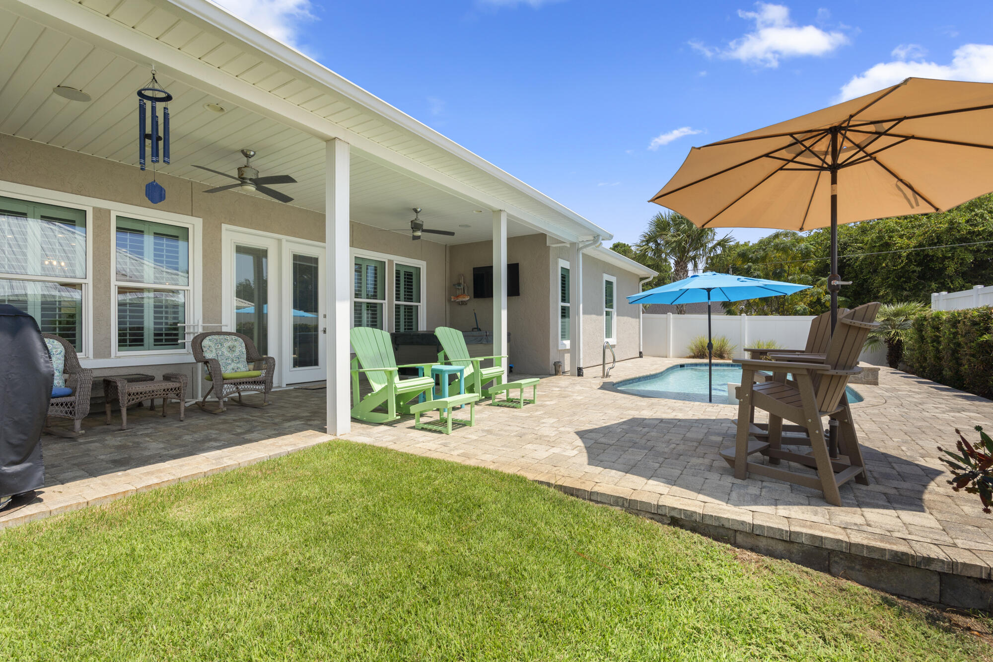 LAGUNA BEACH ESTATES - Residential