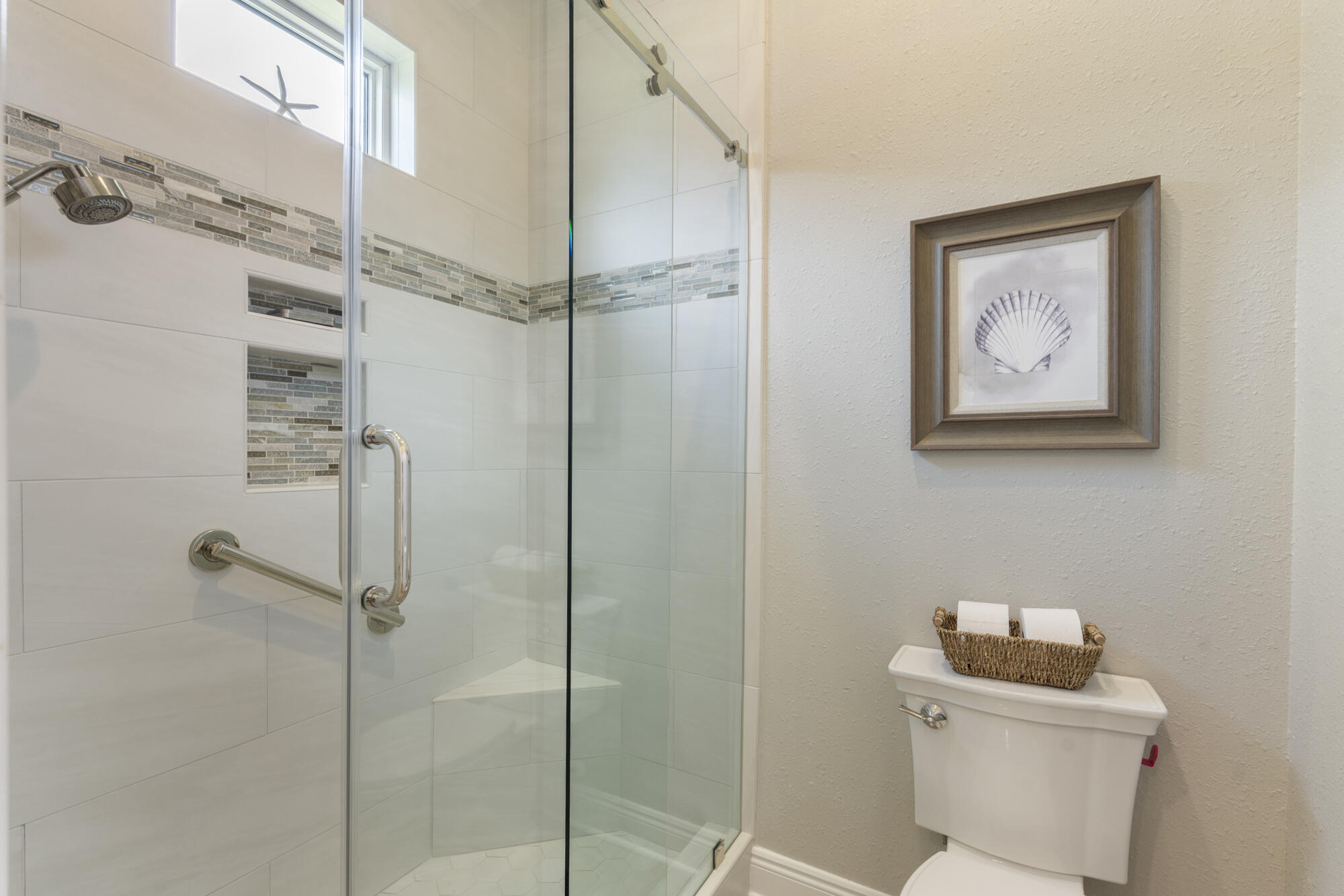 LAGUNA BEACH ESTATES - Residential