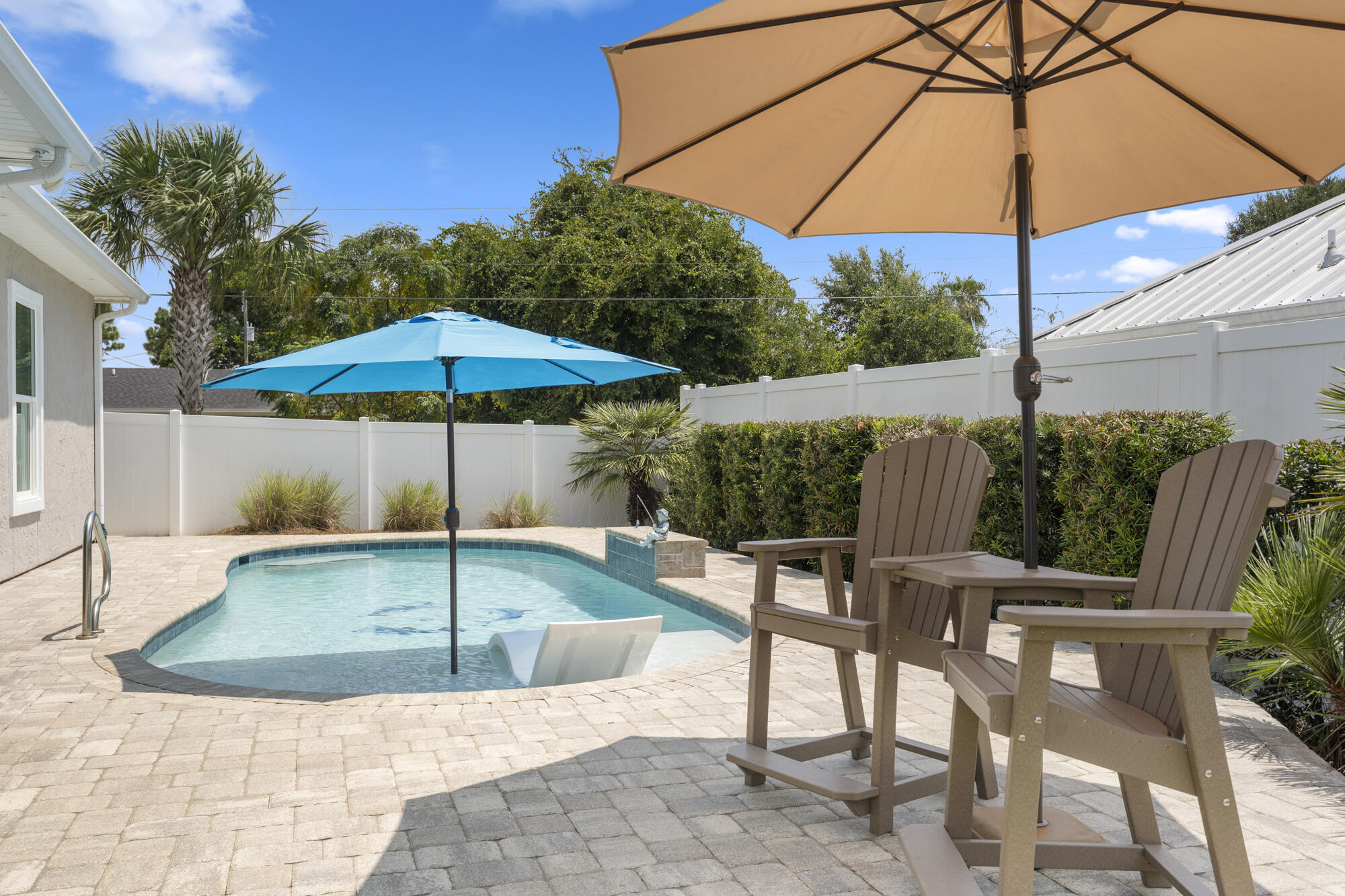 LAGUNA BEACH ESTATES - Residential