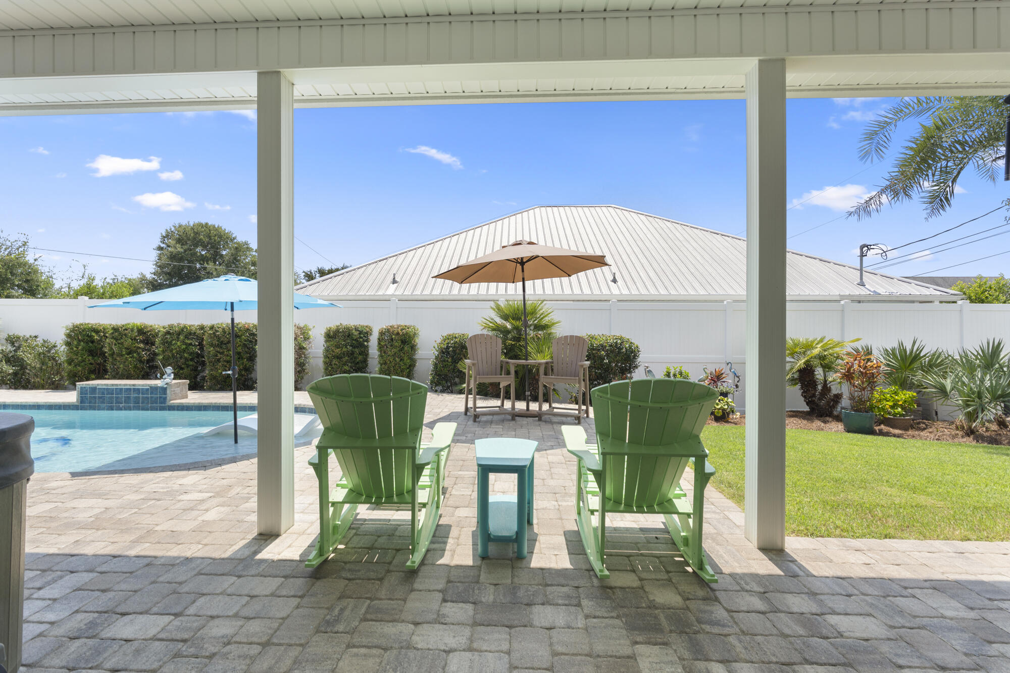 LAGUNA BEACH ESTATES - Residential