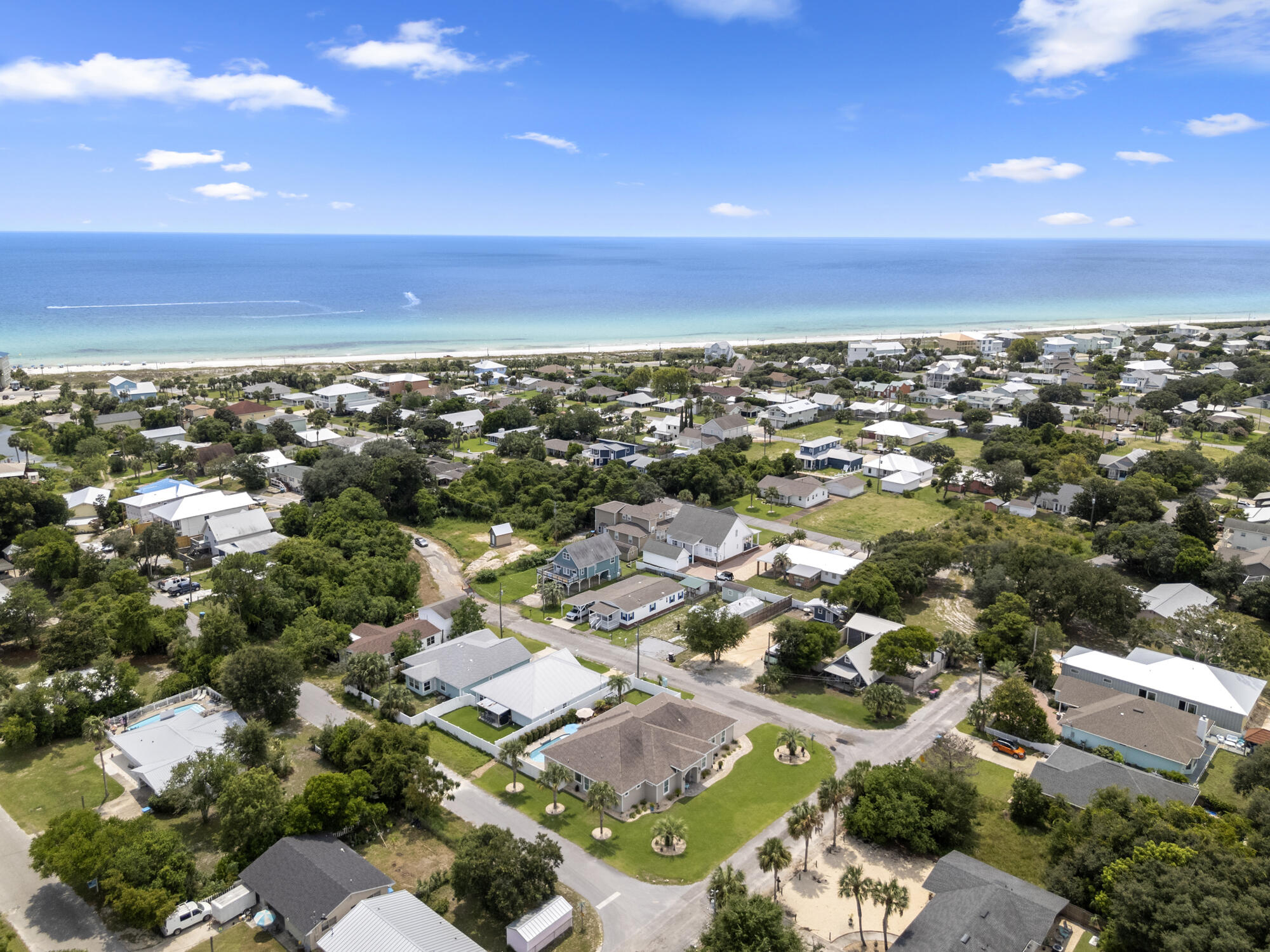 LAGUNA BEACH ESTATES - Residential