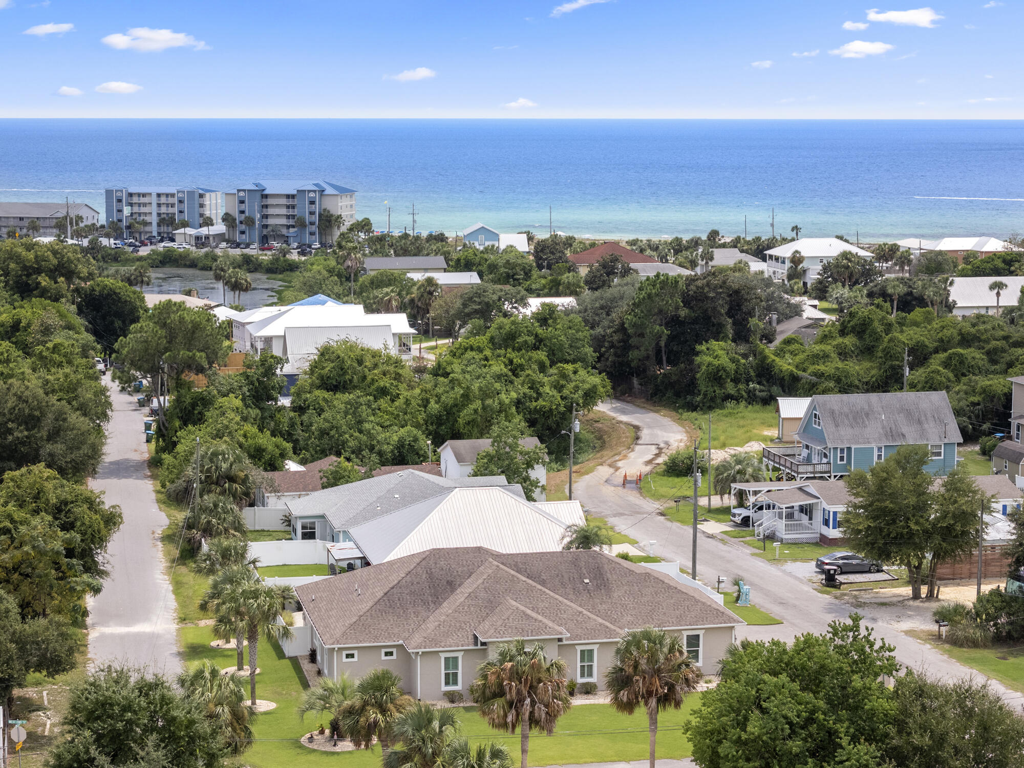 LAGUNA BEACH ESTATES - Residential