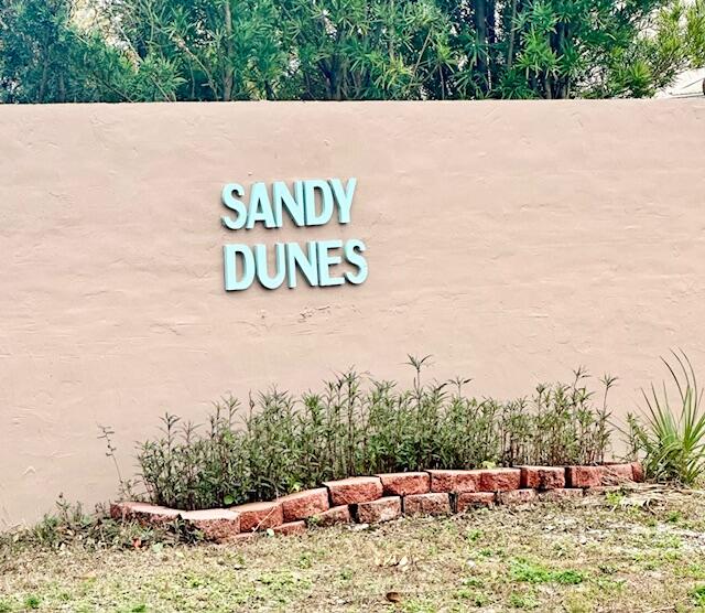 SANDY DUNES - Residential Lease