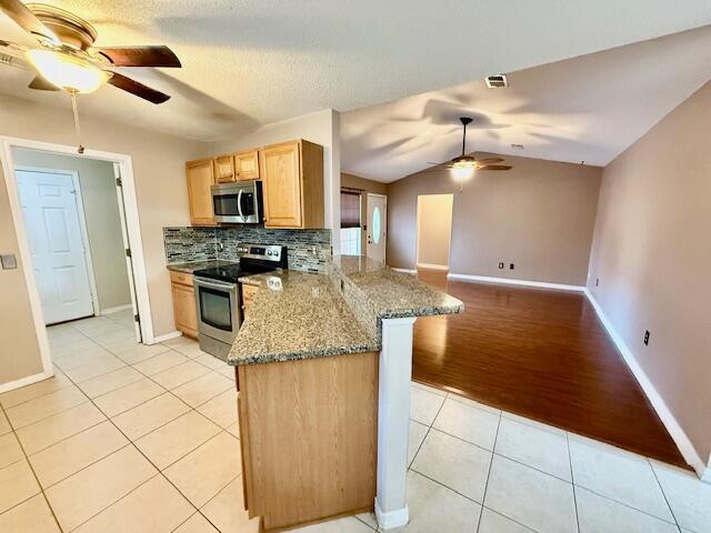 SANDY DUNES - Residential Lease