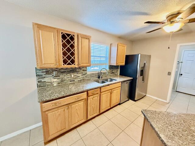 SANDY DUNES - Residential Lease