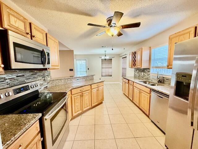 SANDY DUNES - Residential Lease