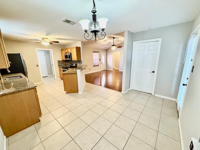 SANDY DUNES - Residential Lease