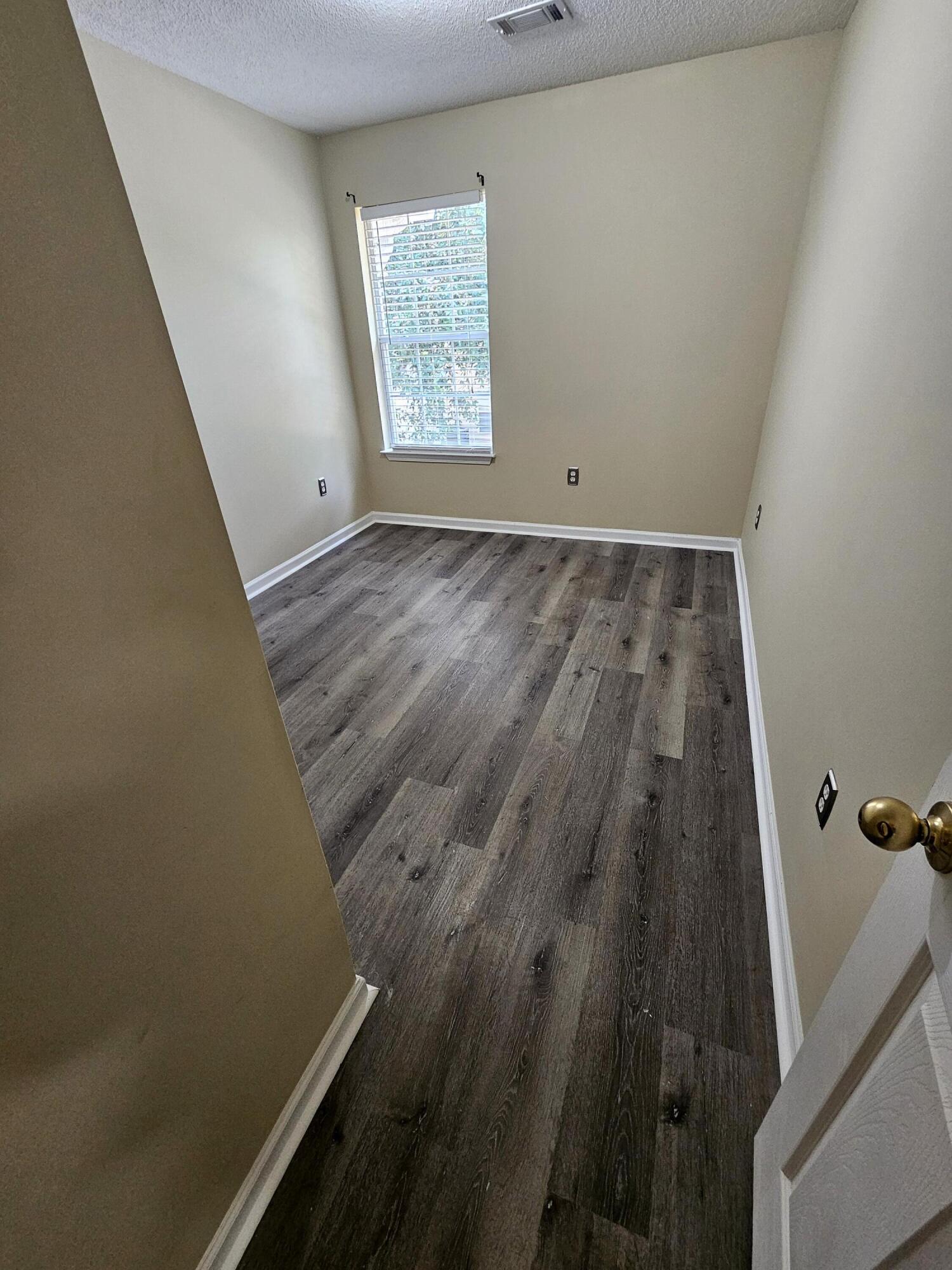 ROLLING PINES - Residential Lease