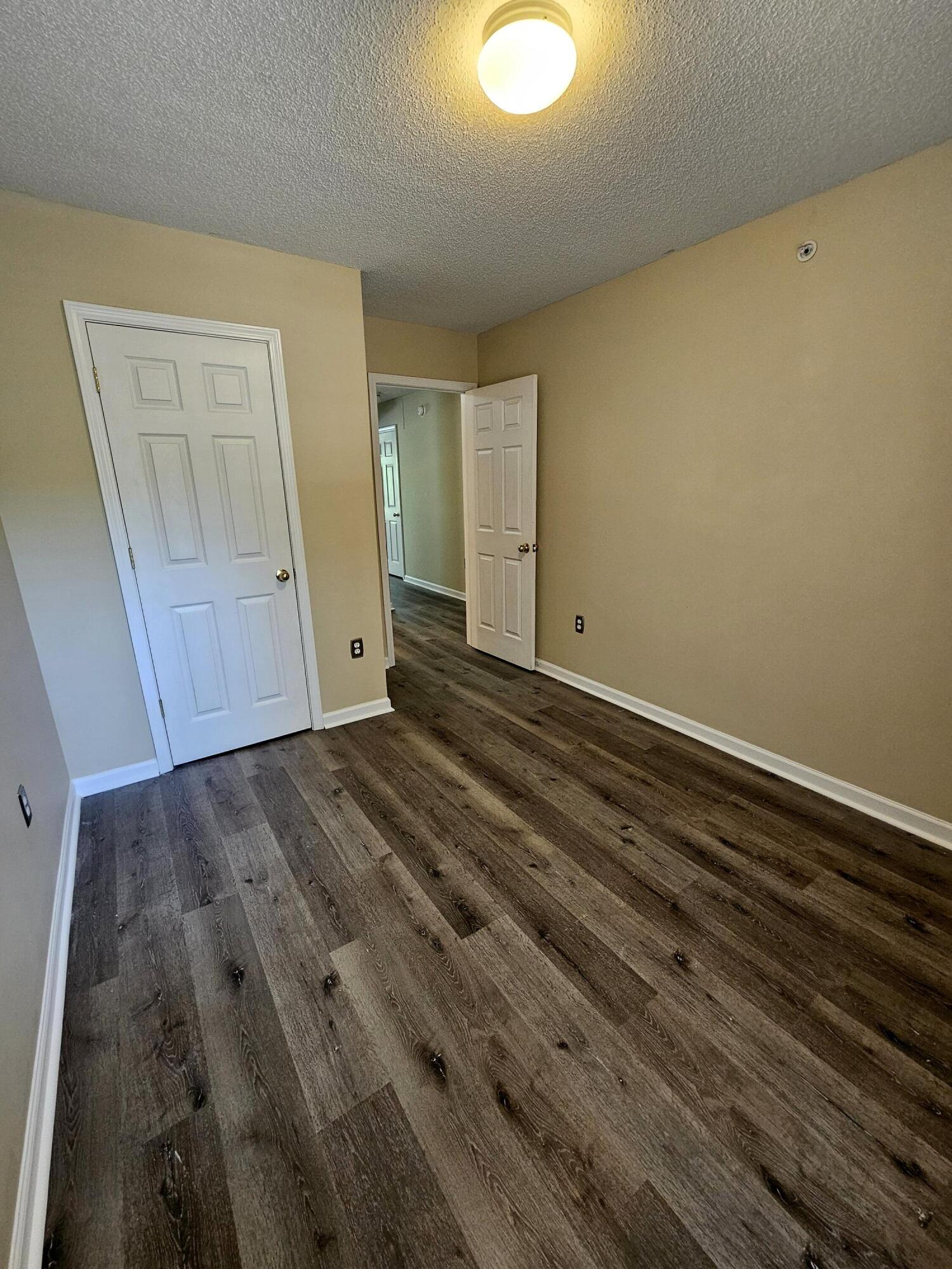 ROLLING PINES - Residential Lease