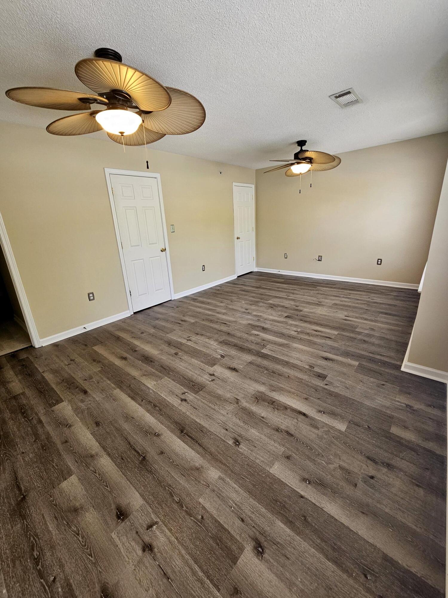 ROLLING PINES - Residential Lease