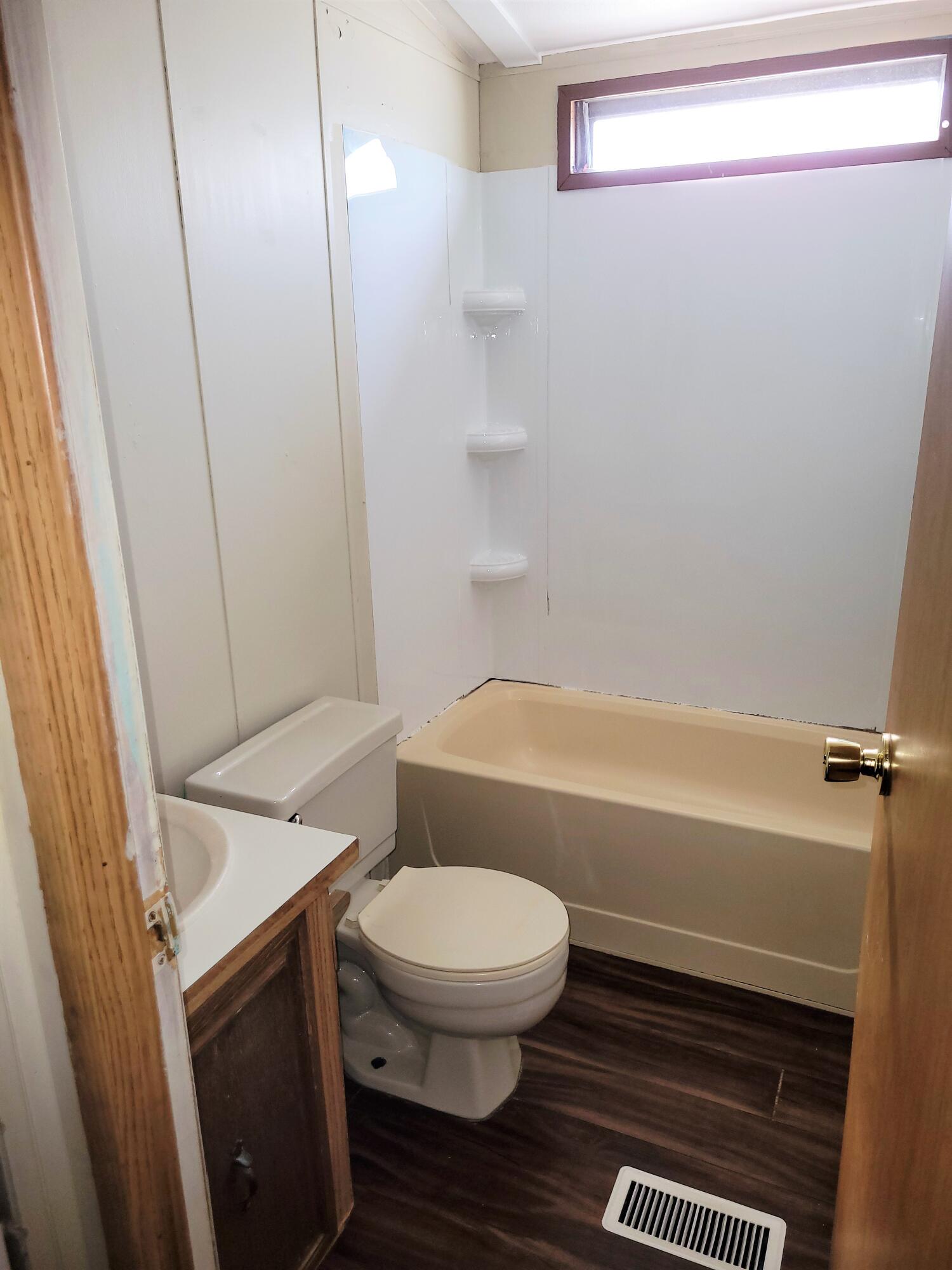 OAKWOOD HILLS UNIT 1 - Residential Lease