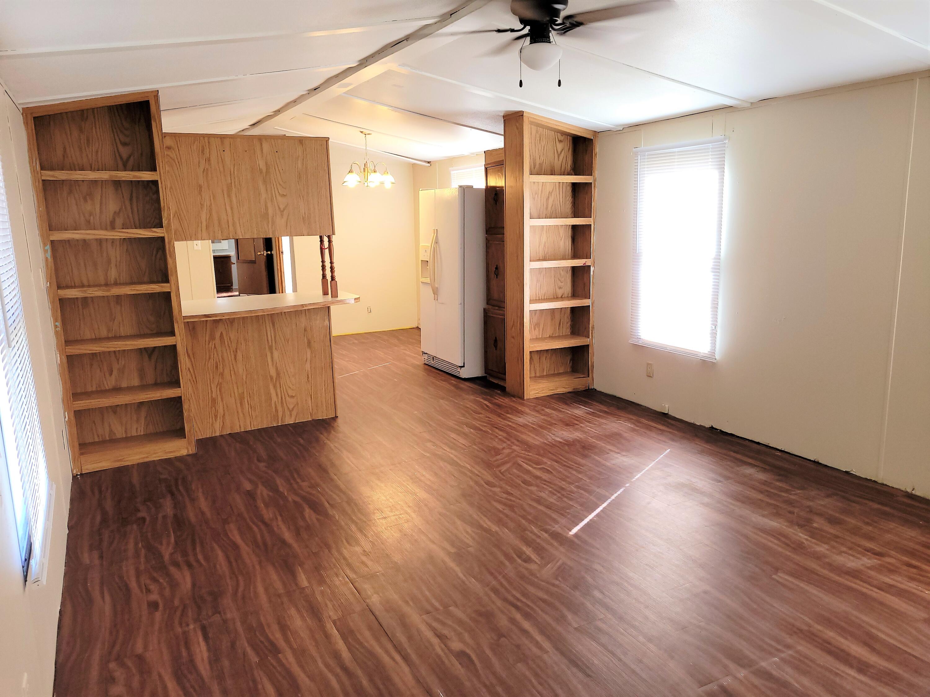 OAKWOOD HILLS UNIT 1 - Residential Lease