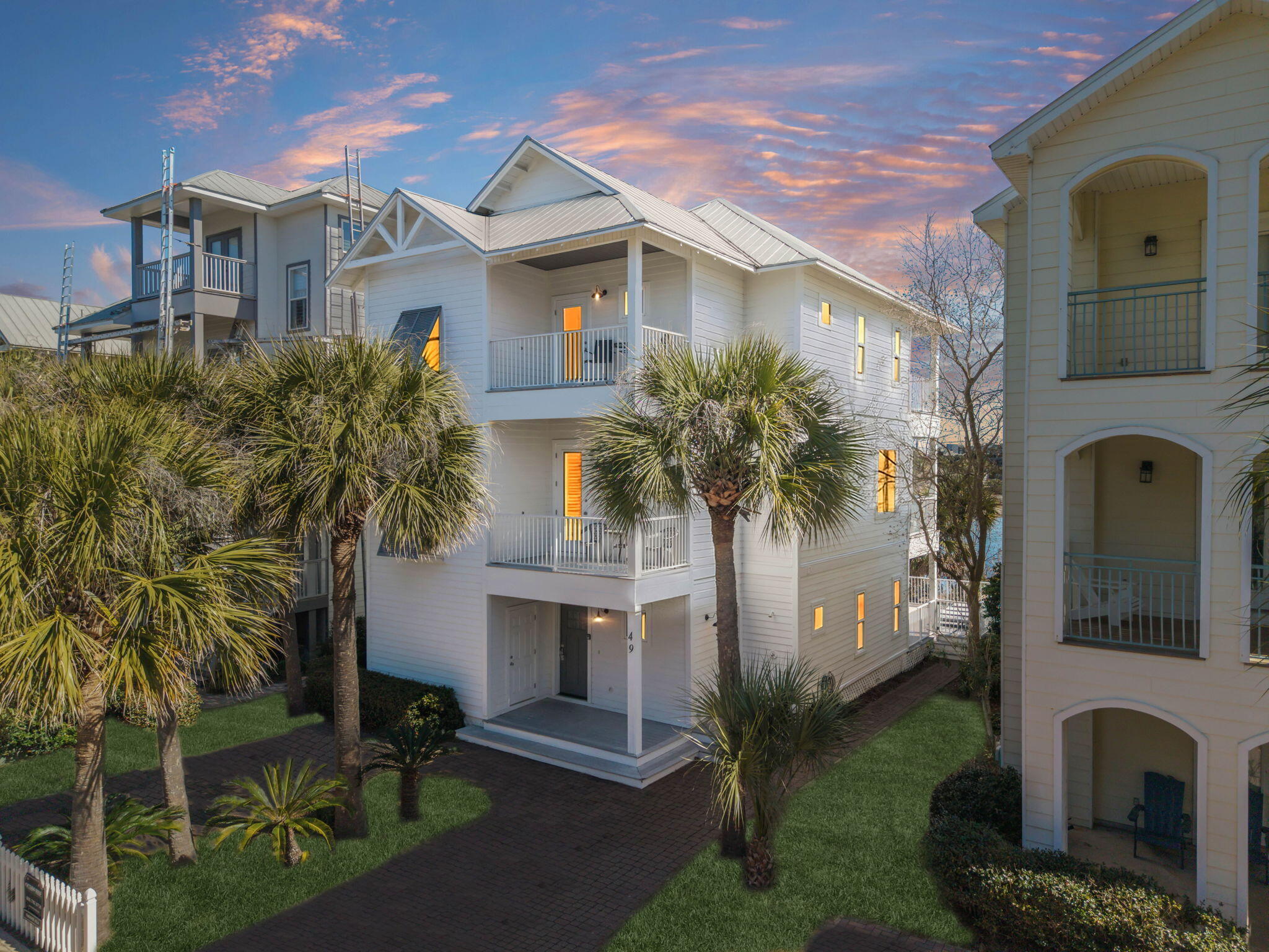 CRESCENT AT MIRAMAR BEACH THE - Residential