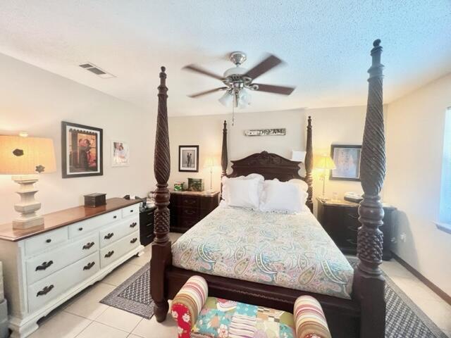 VALPARAISO PINECREST 5 - Residential Lease