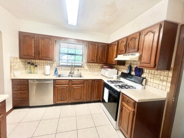 VALPARAISO PINECREST 5 - Residential Lease