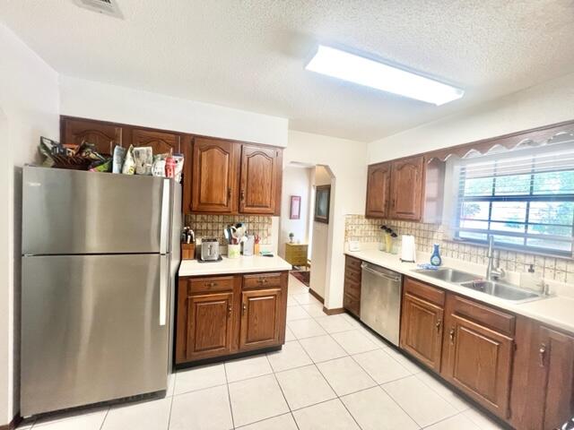 VALPARAISO PINECREST 5 - Residential Lease