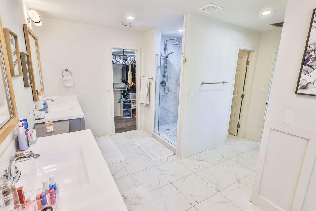 LIDO VILLAGE - Residential