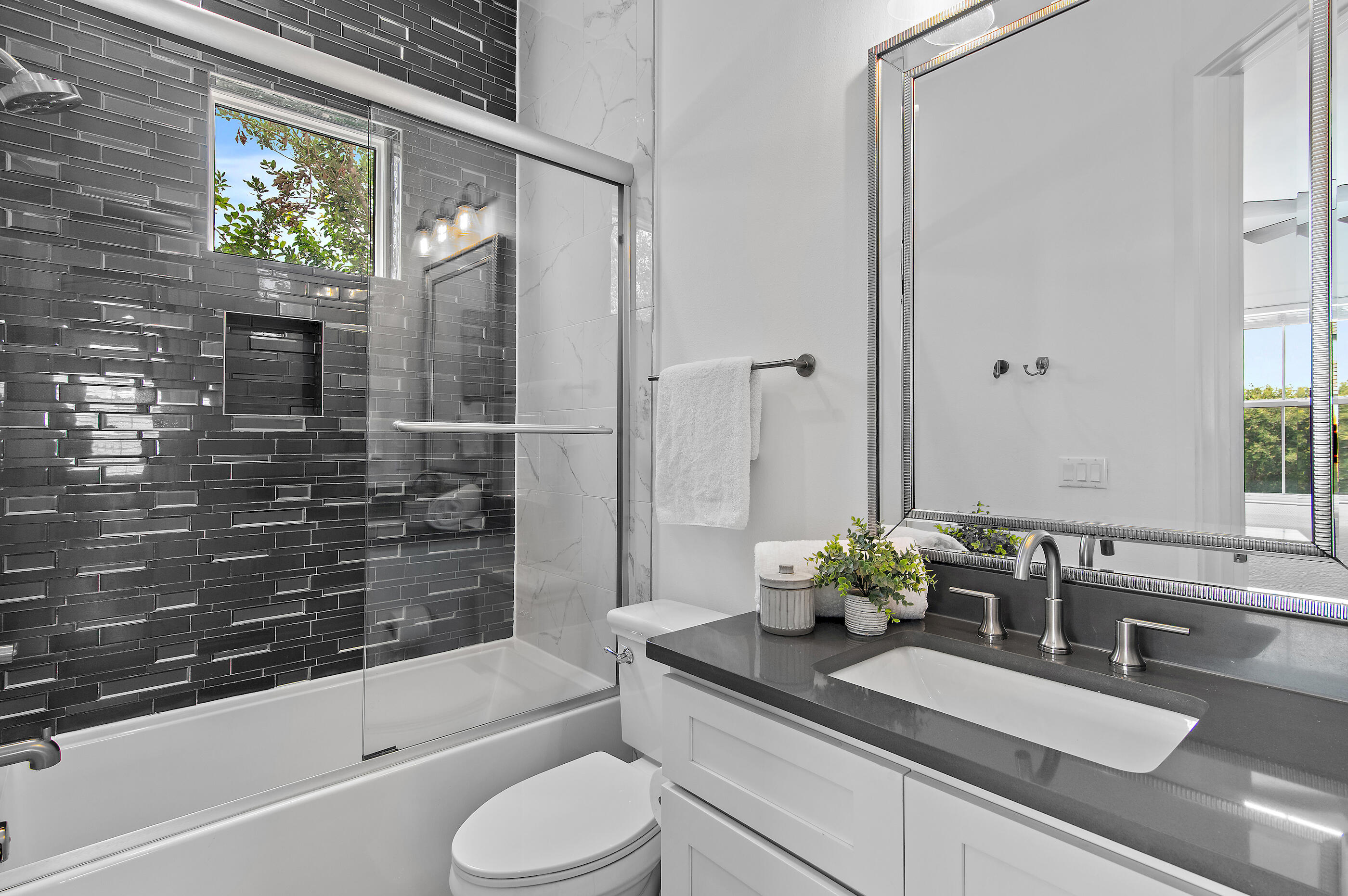 The Retreat at Miramar - Residential
