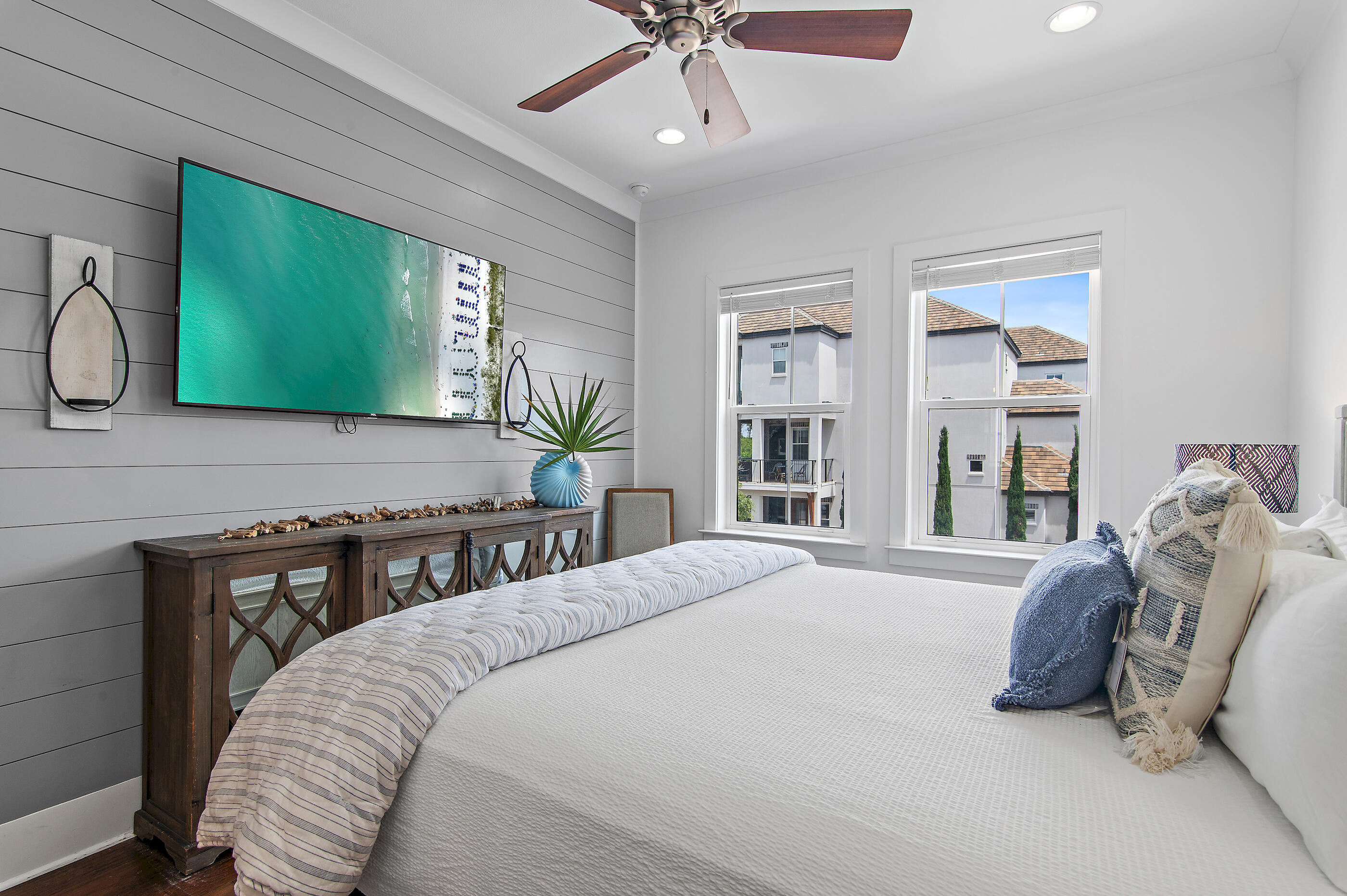 The Retreat at Miramar - Residential