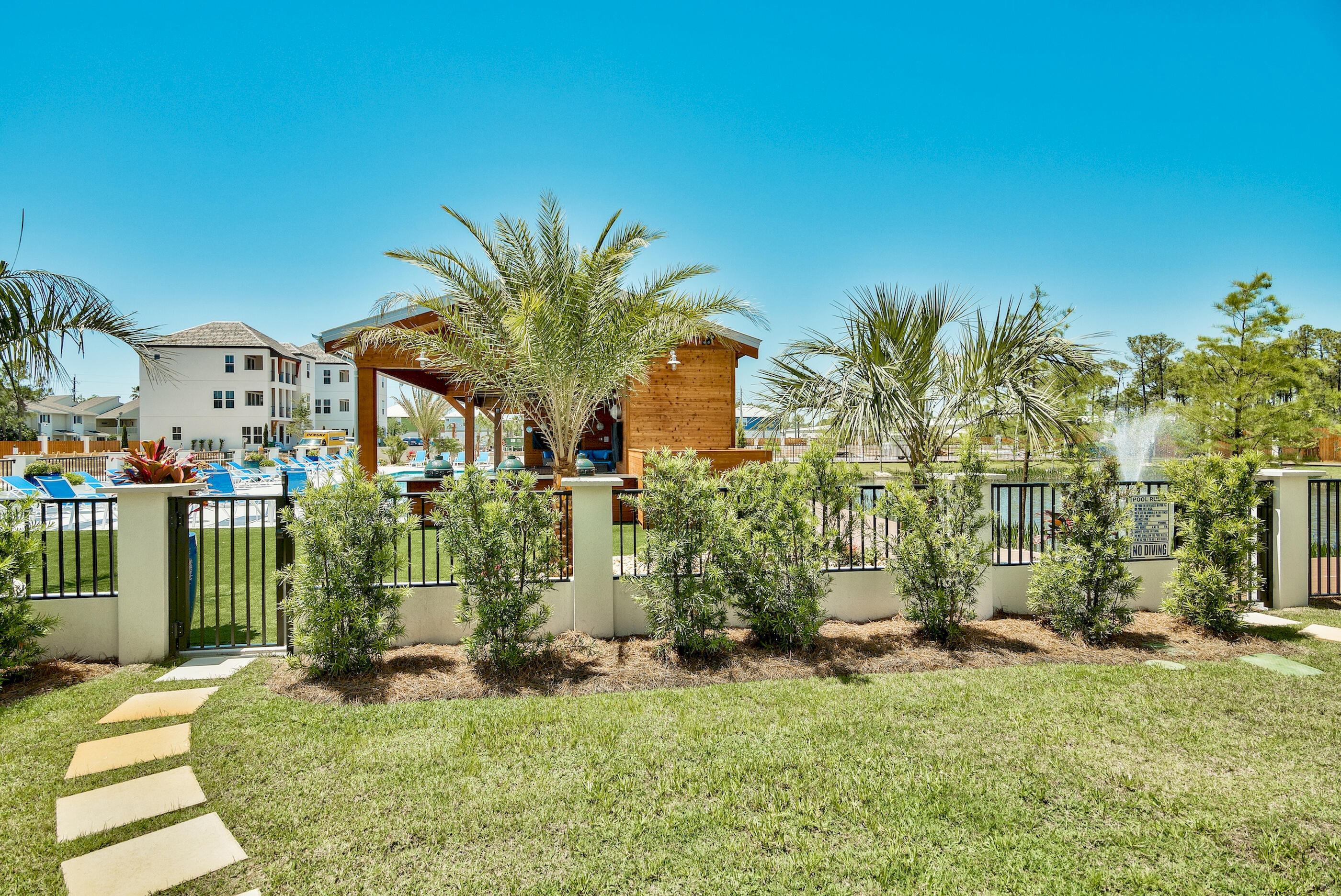The Retreat at Miramar - Residential
