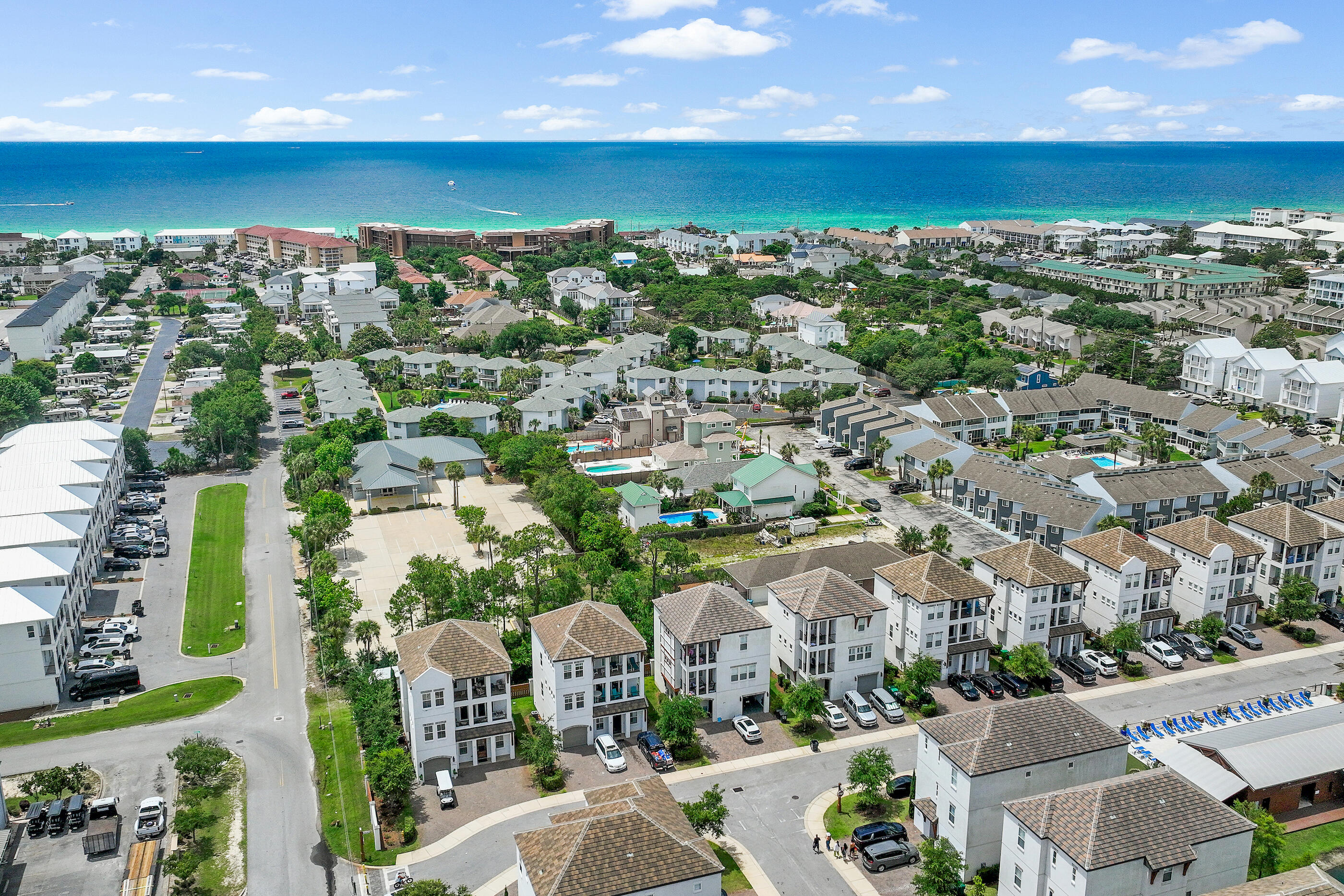 The Retreat at Miramar - Residential
