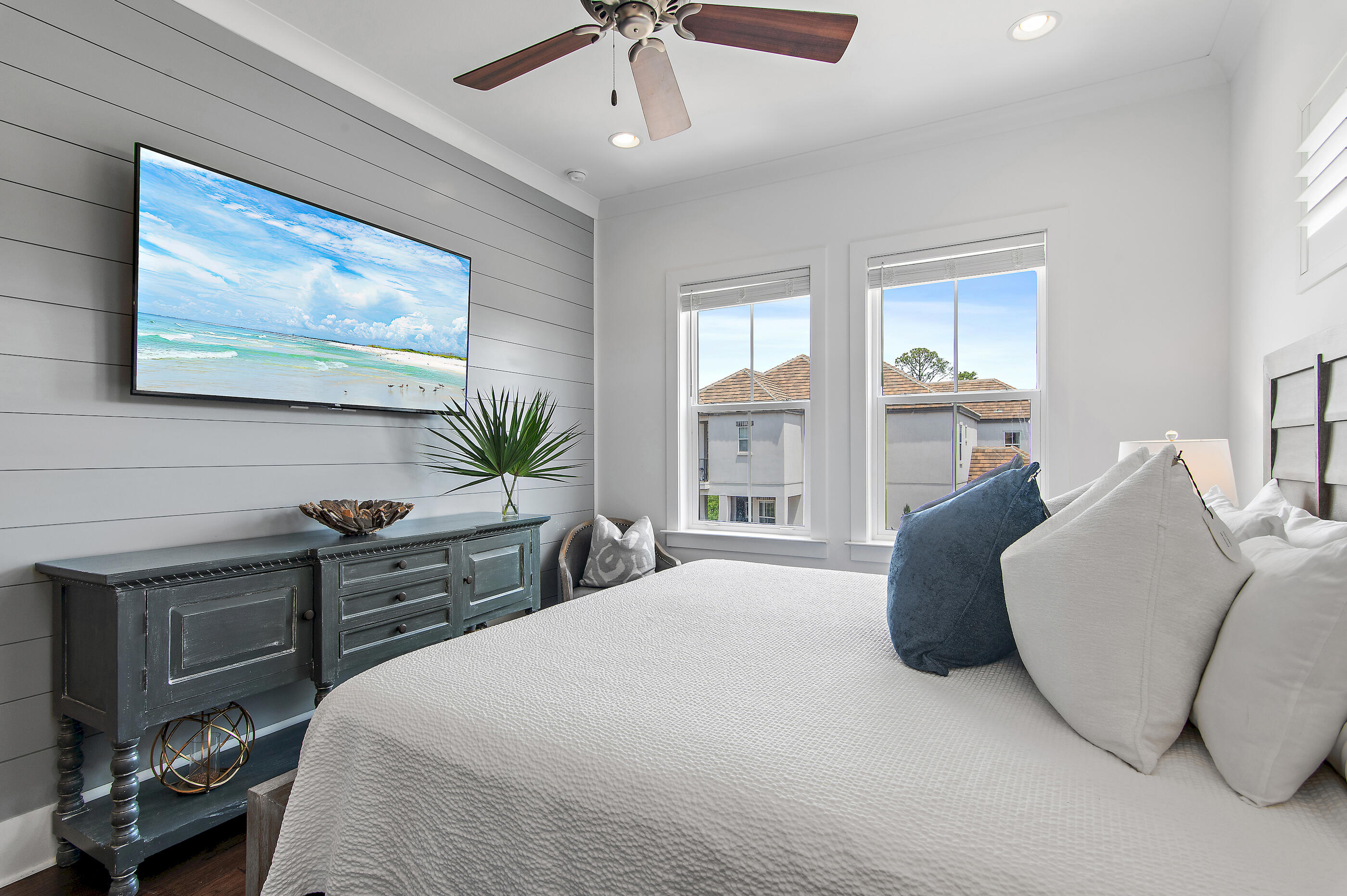 The Retreat at Miramar - Residential