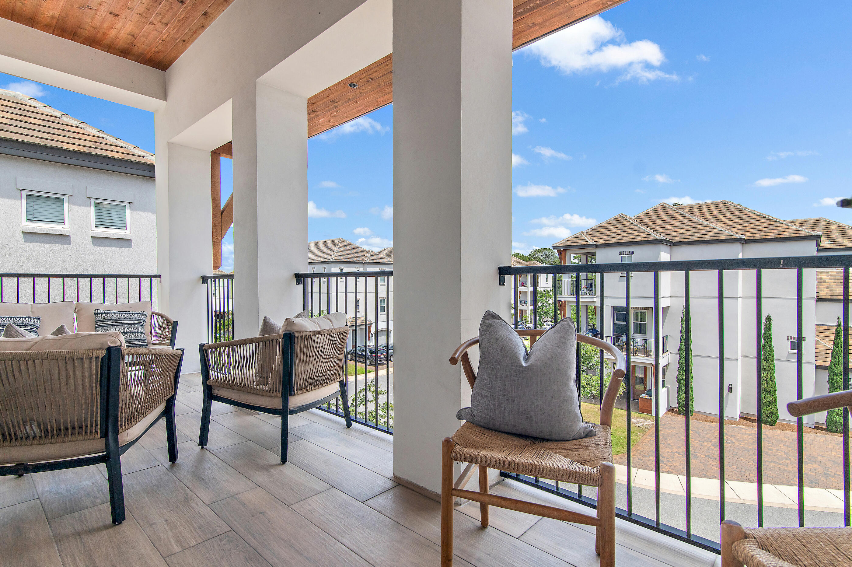 The Retreat at Miramar - Residential