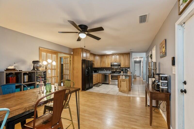 SHERWOOD FOREST - Residential