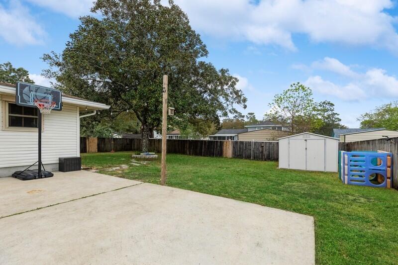 SHERWOOD FOREST - Residential