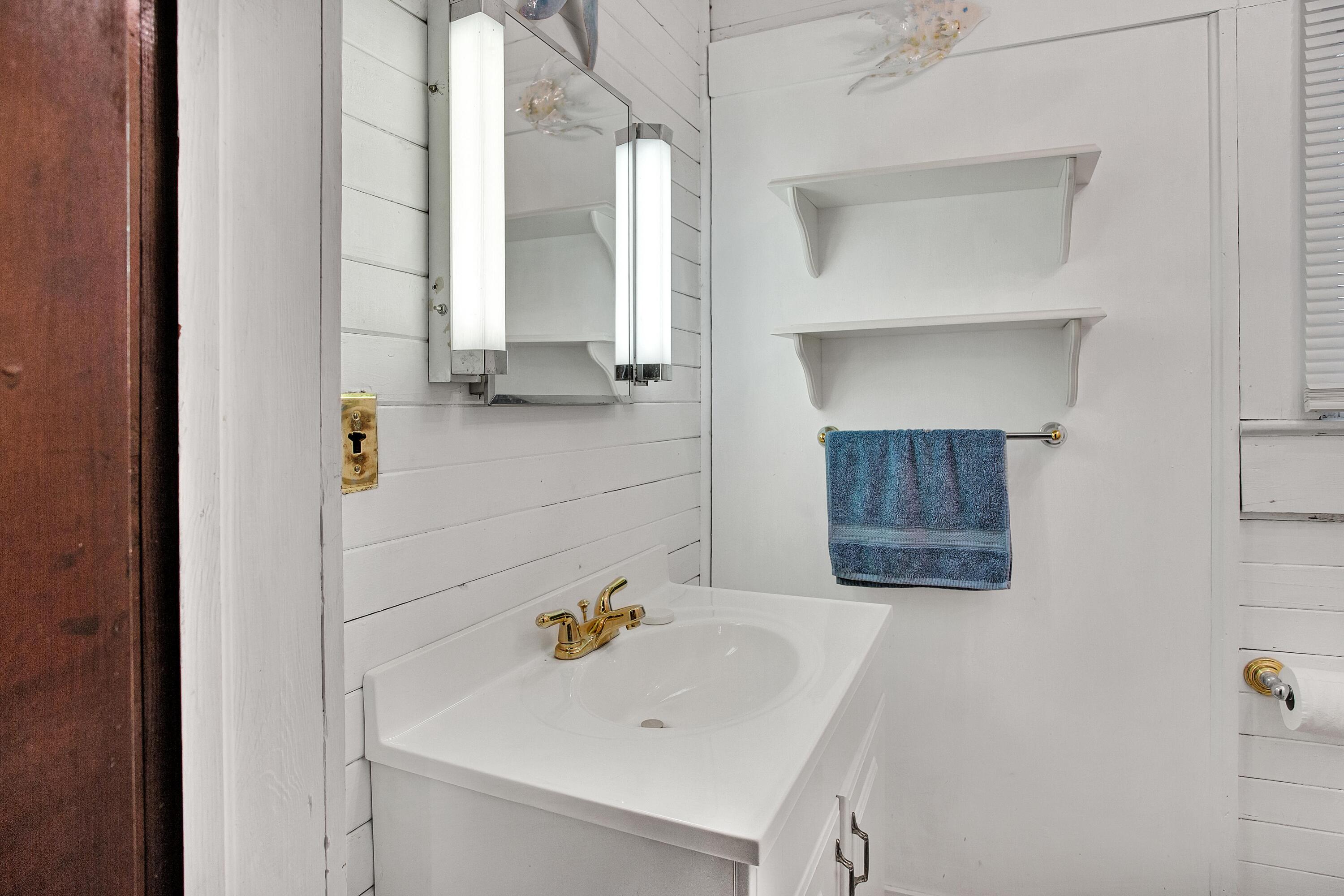 EAST PASS ADDN TO DESTIN - Land