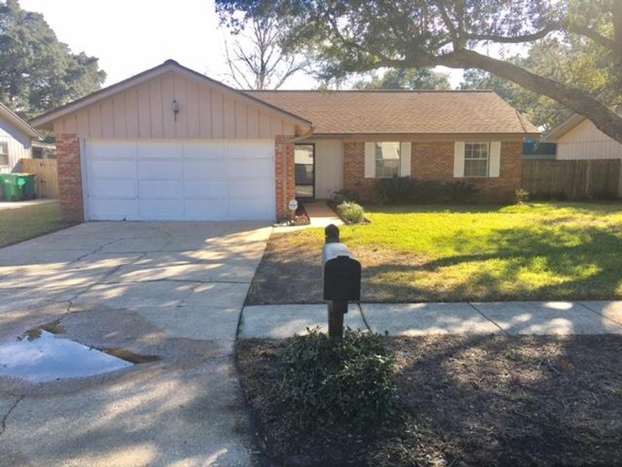 AVAIL: 12/27. FLEXIBLE S/D = TO 1 MO. RENT CAN BE BROKEN UP IN 2 MONTHLY INSTALLMENTS IF QUALIFIED. DOGS 30 LBS OR LESS ALLOWED UPON OWNERS APPROVAL & W/ A $250-500 NON-REFUNDABLE PET FEE- NO CATS PLEASE! Well kept home in the middle of town in between both bases, close to schools, shopping, restaurants, NWFSC, hospitals, EVERYTHING! This home has lots of nice features such as a wood burning fireplace, cathedral ceilings, recessed lighting, parquet wood flooring, carpet & tile. Large master suite w/ walk in closet. Garage features the washer & dryer hookups- w/d included, auto garage door opener, shelving & pull down stairs for extra storage. Outside you have a nice partially covered/open back patio surrounded by privacy fencing great for relaxing/entertaining. Lawn pump & sprinkler system for easy lawn care. Nice family neighborhood w/ sidewalks & street lights, also cul-de-sac/dead end street for no through traffic. No smoking inside home, please! Call to see today, this one wont last long!