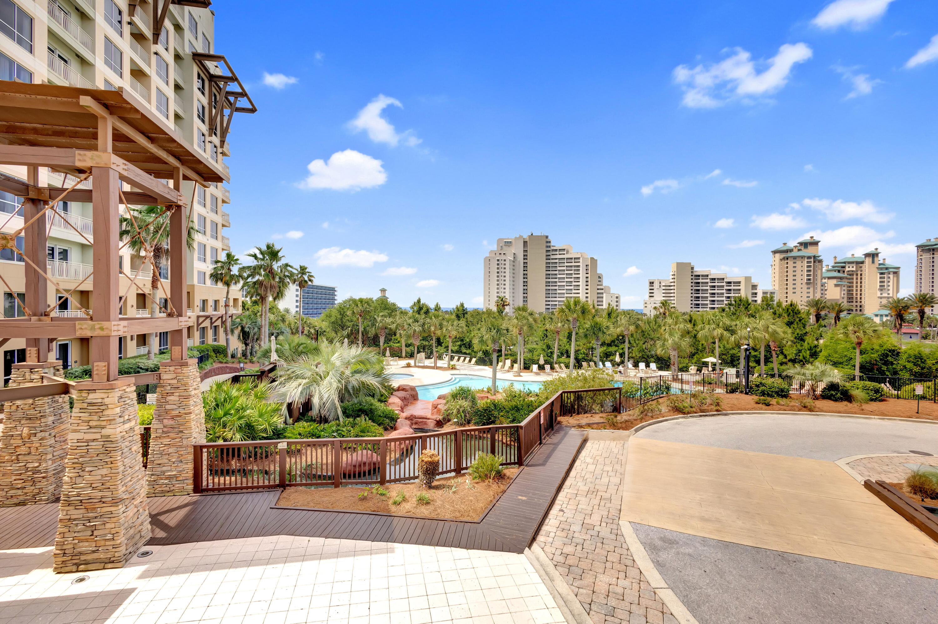 LUAU I - Residential