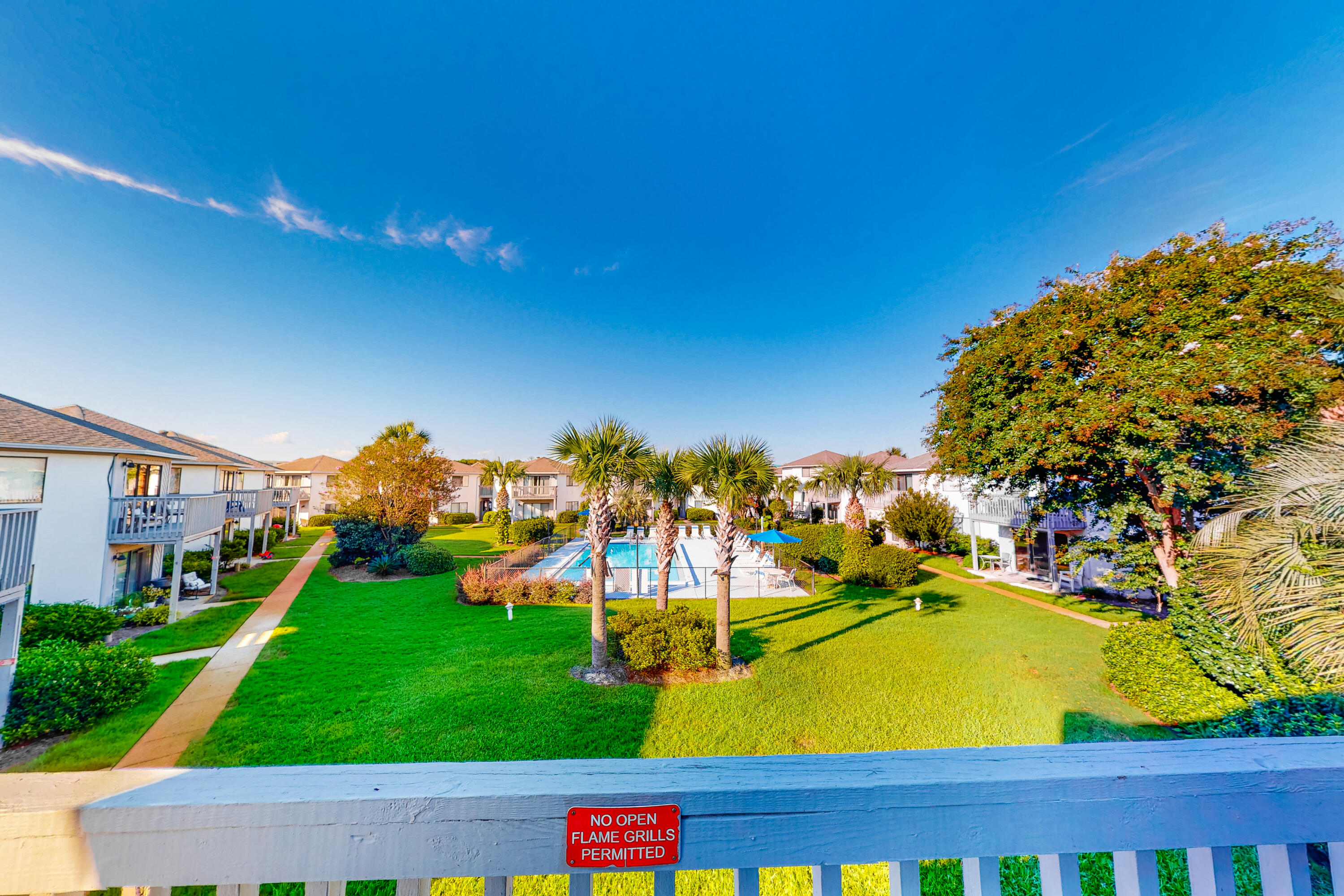 CRYSTAL VILLAGE CONDO PH 1 - Residential