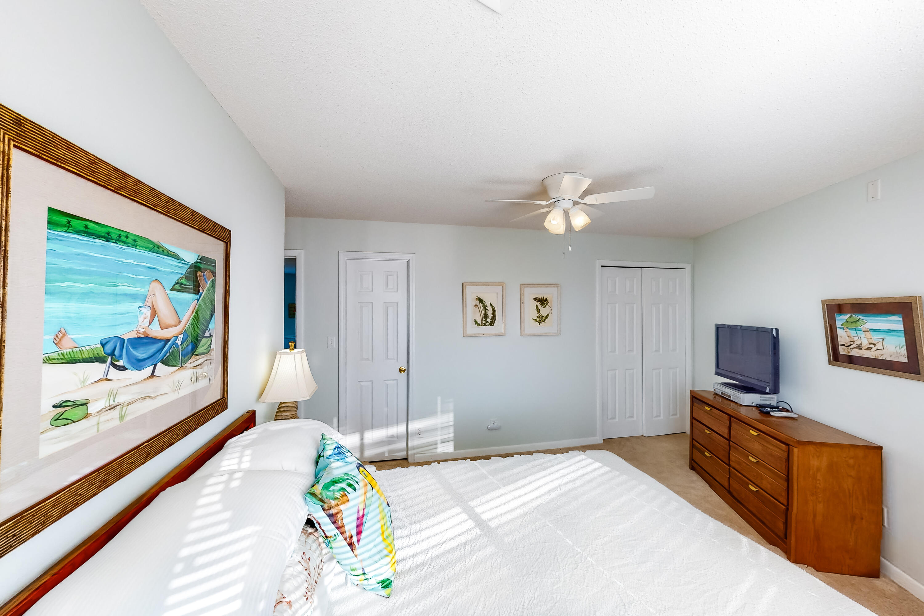 CRYSTAL VILLAGE CONDO PH 1 - Residential