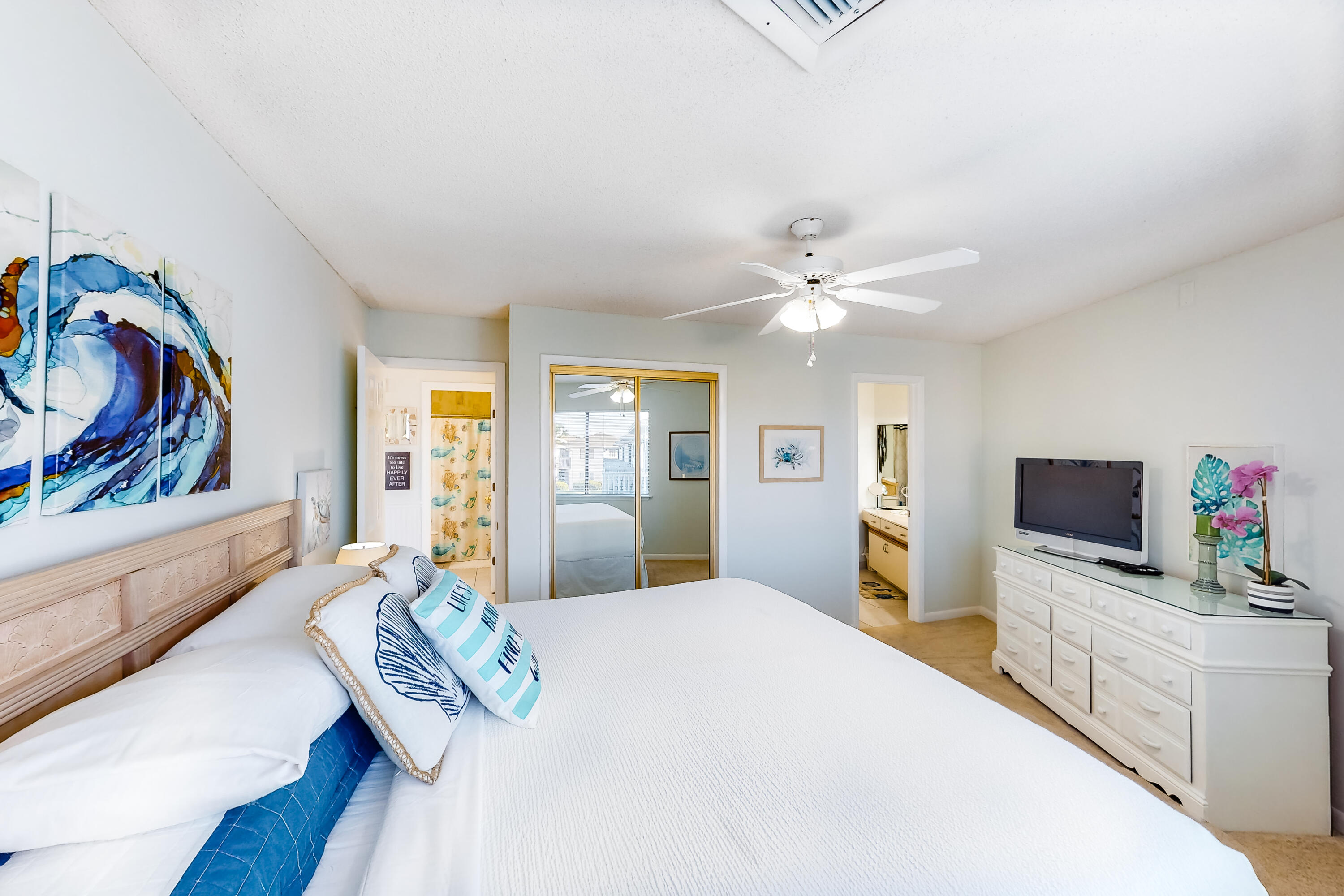 CRYSTAL VILLAGE CONDO PH 1 - Residential