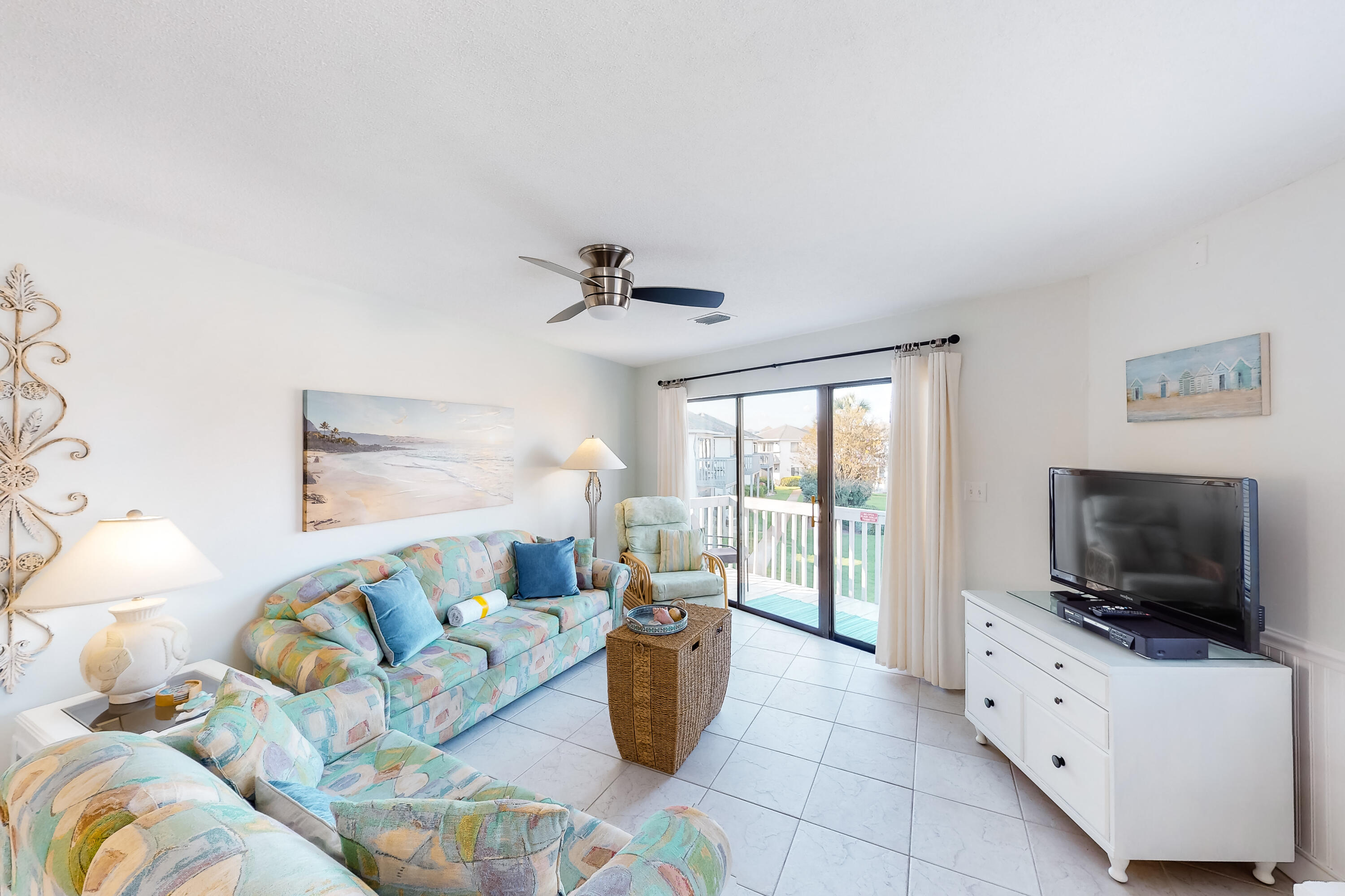 CRYSTAL VILLAGE CONDO PH 1 - Residential