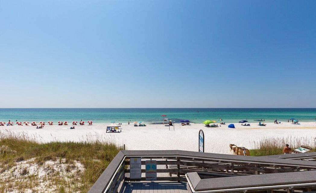 CRYSTAL VILLAGE CONDO PH 1 - Residential