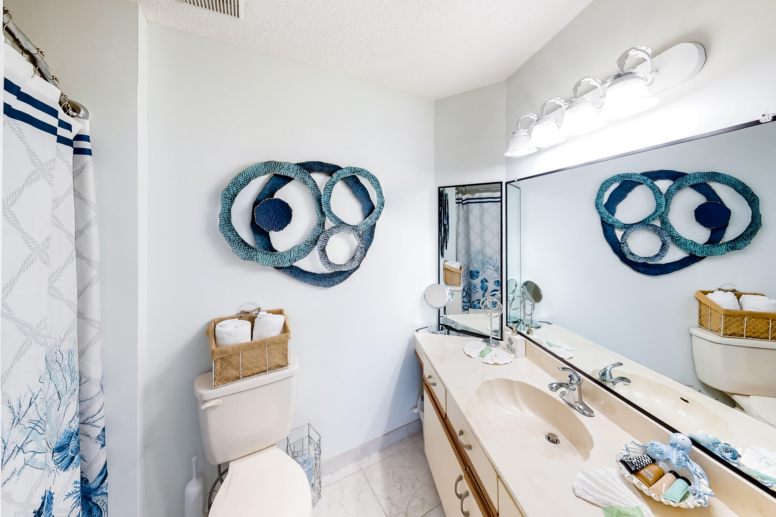 CRYSTAL VILLAGE CONDO PH 1 - Residential