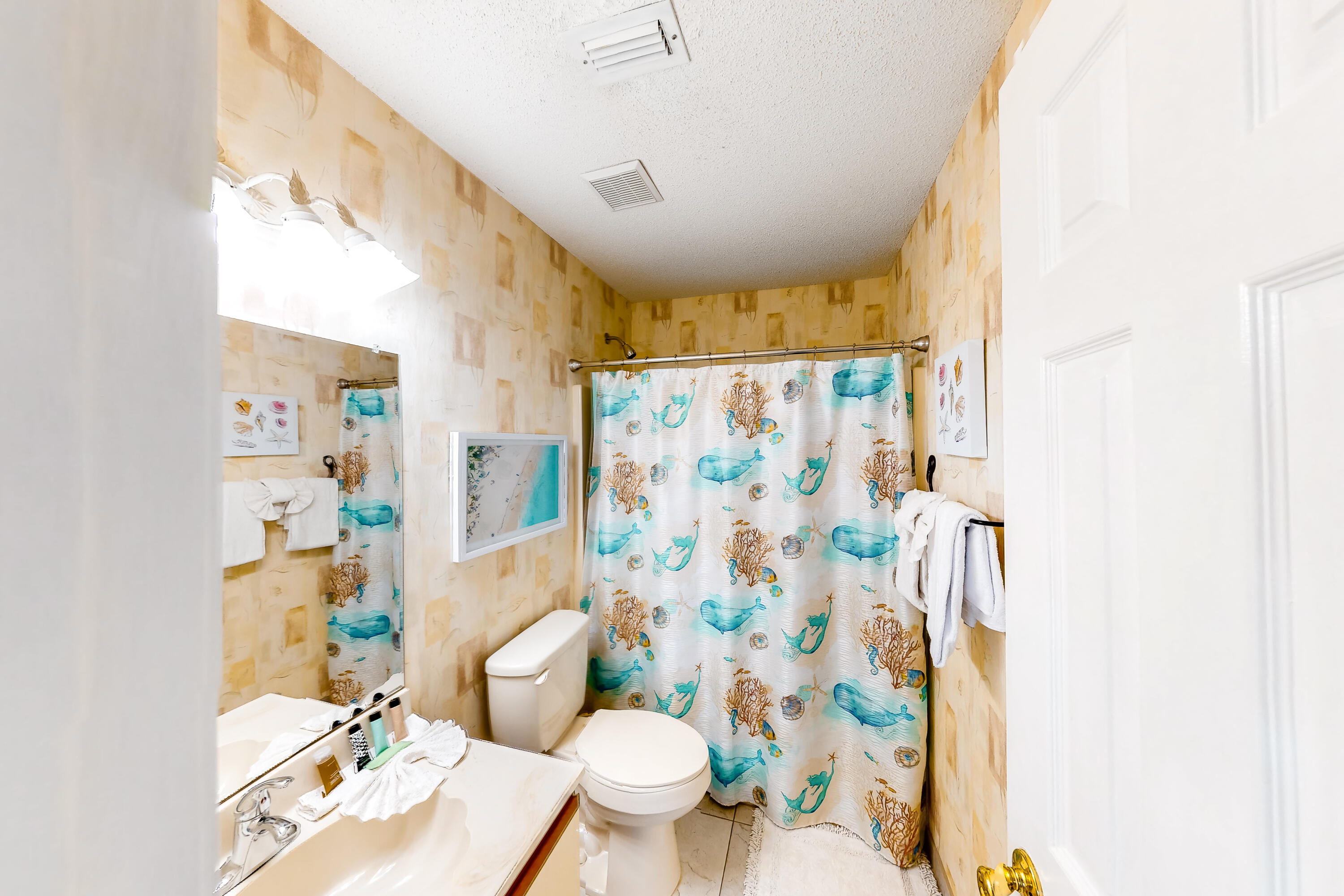 CRYSTAL VILLAGE CONDO PH 1 - Residential