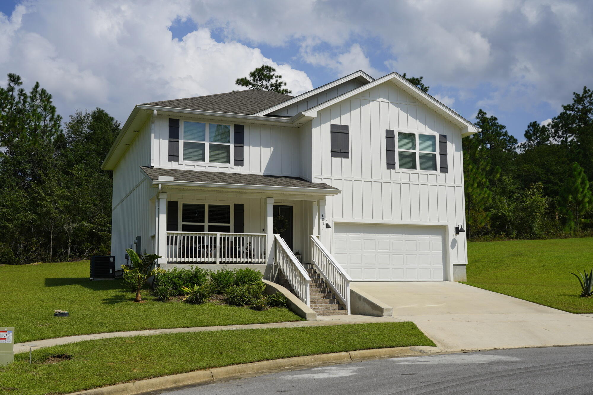Assumable FHA Loan at 4.5%! Contact agent for details and info! Stunning 2023 home on a large 0.4 acre cul-de-sac lot! This spacious open concept floorplan offers plenty of room for entertaining with a large great room, eat in kitchen, and formal dining room. A bedroom and full bathroom on the main floor offer a perfect guest space with the additional bedrooms, two more full bathrooms, and the laundry room tucked away upstairs. Retreat to the primary bedroom boasting a luxurious en-suite bathroom and large walk-in closet with plenty of space to keep clutter tucked out of sight. The bonus room upstairs offers a functional flex space to perfectly accommodate any of your needs as a second living area, playroom, or whatever else you require! You don't want to miss this one, schedule yo