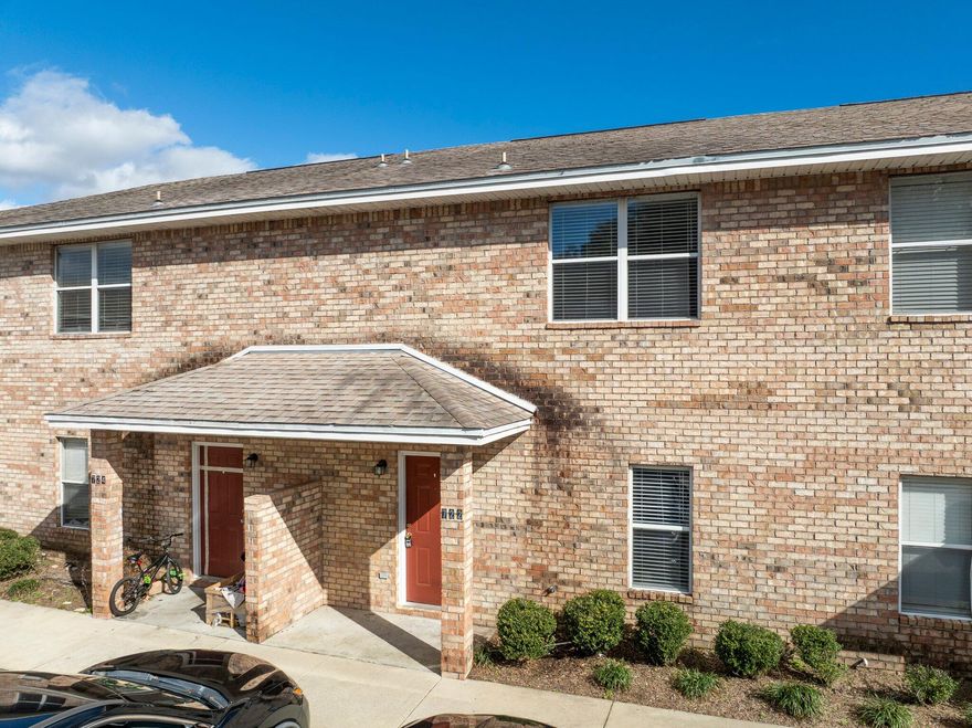 Charming townhouse located in desirable Niceville, FL. This cozy unit features 2 bedrooms and 1.5 bathrooms, providing ample space for comfortable living. Step inside and be greeted by beautiful tile floors that not only enhance the aesthetic appeal but also make for easy maintenance. Don't miss out on the opportunity to call this lovely property your own. Contact us today to schedule a viewing and experience the charm of this delightful townhouse in Niceville, FL.