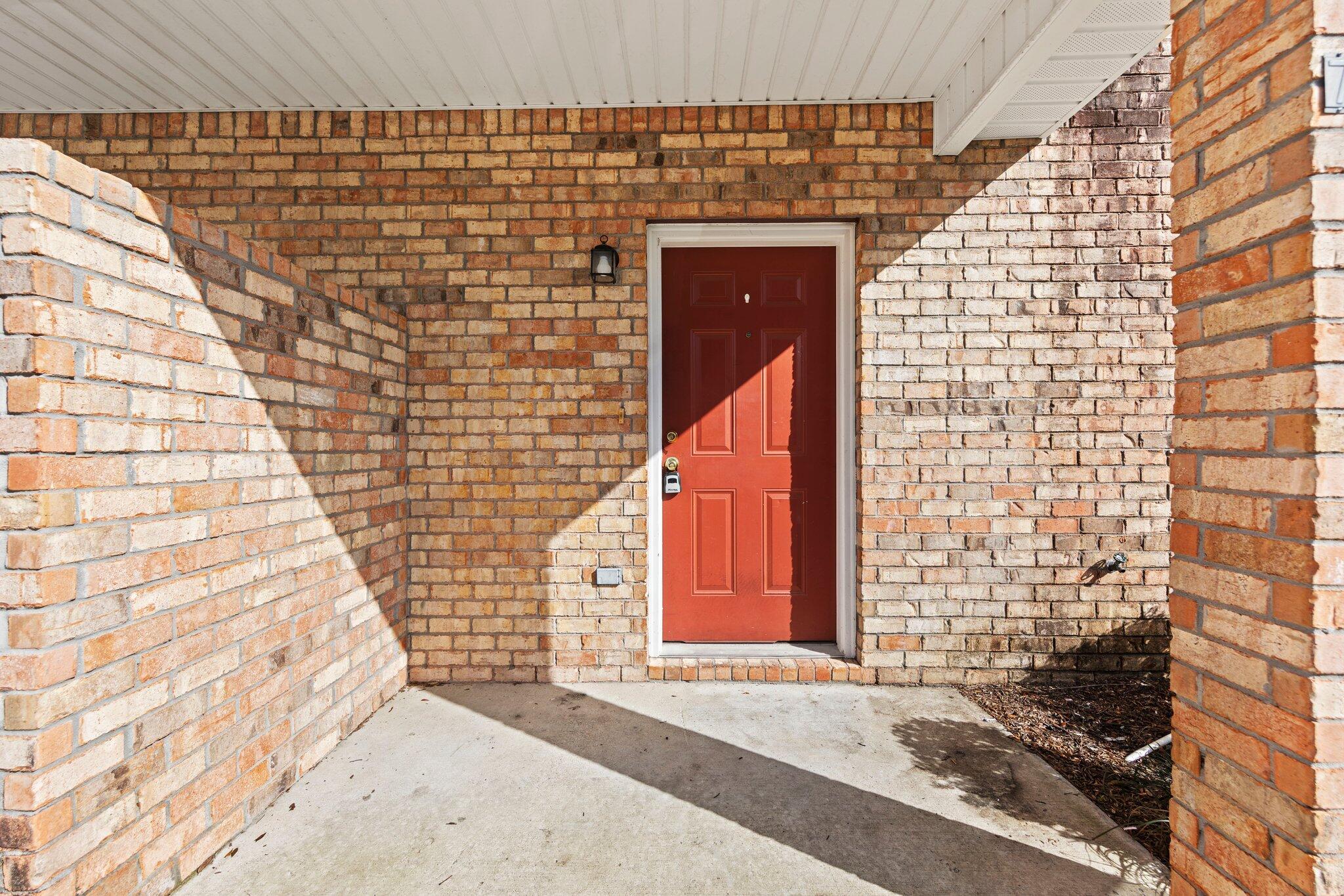 Miranda Apartments - Residential Lease