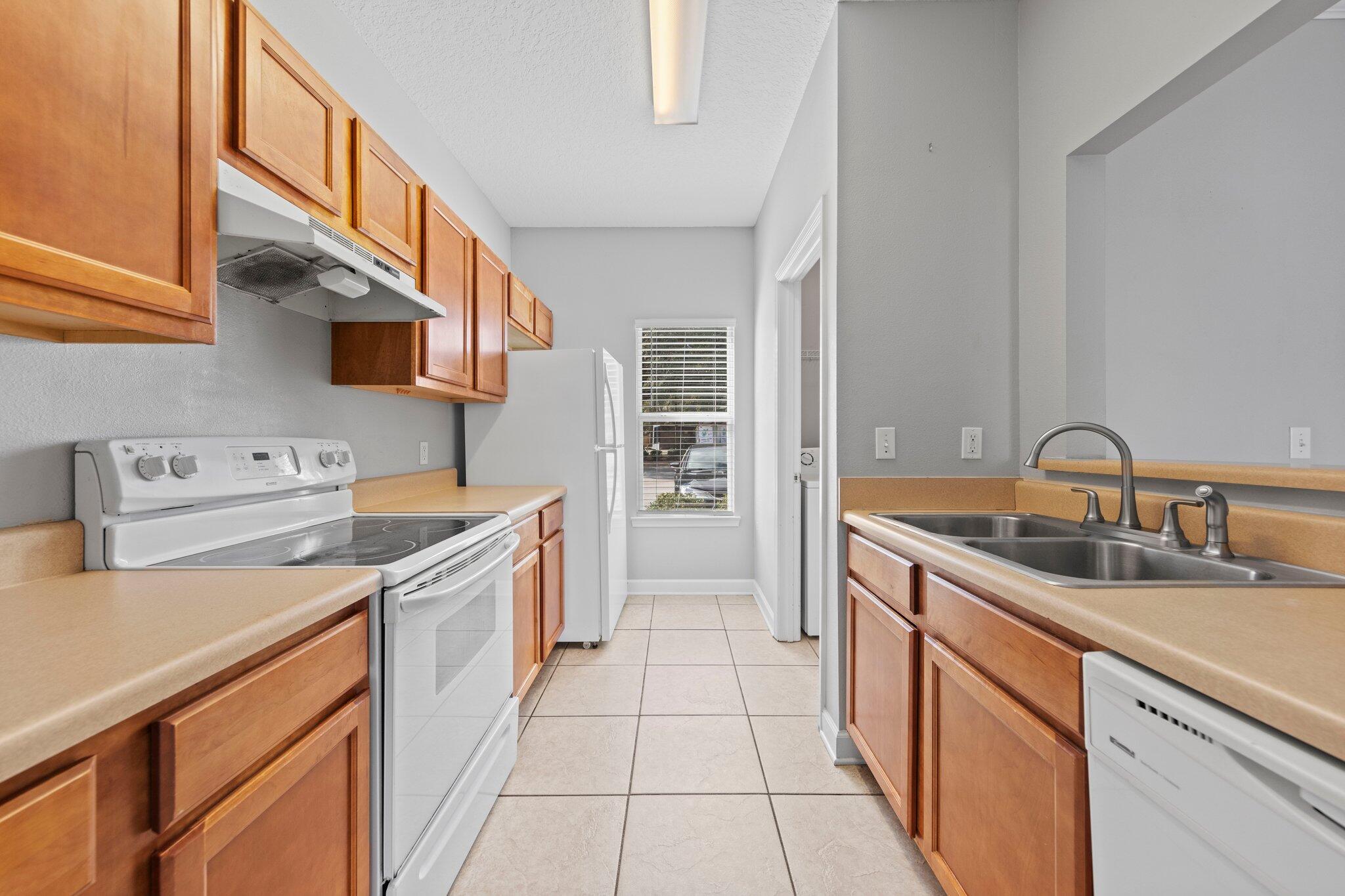 Miranda Apartments - Residential Lease