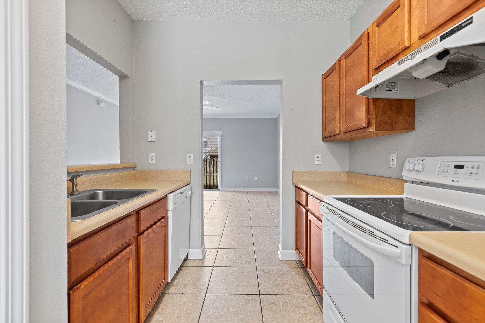 Miranda Apartments - Residential Lease