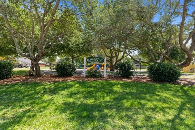 GRAND POINTE - Residential