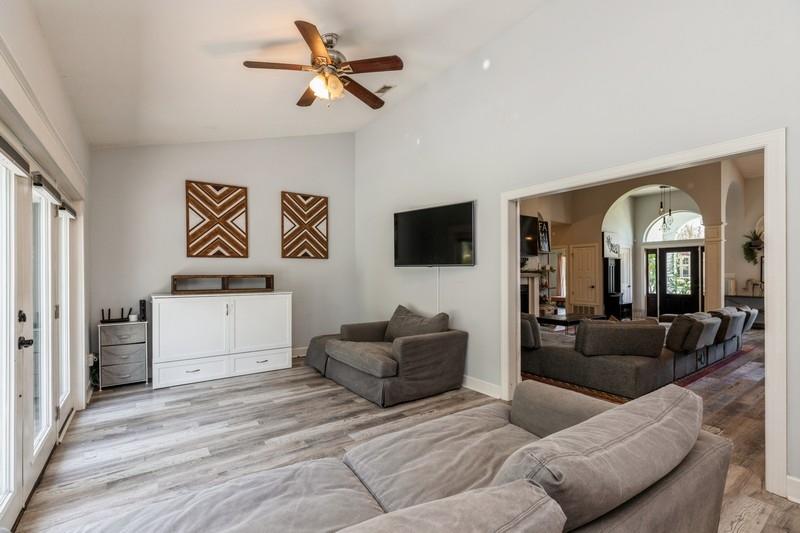 GRAND POINTE - Residential