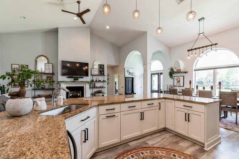 GRAND POINTE - Residential