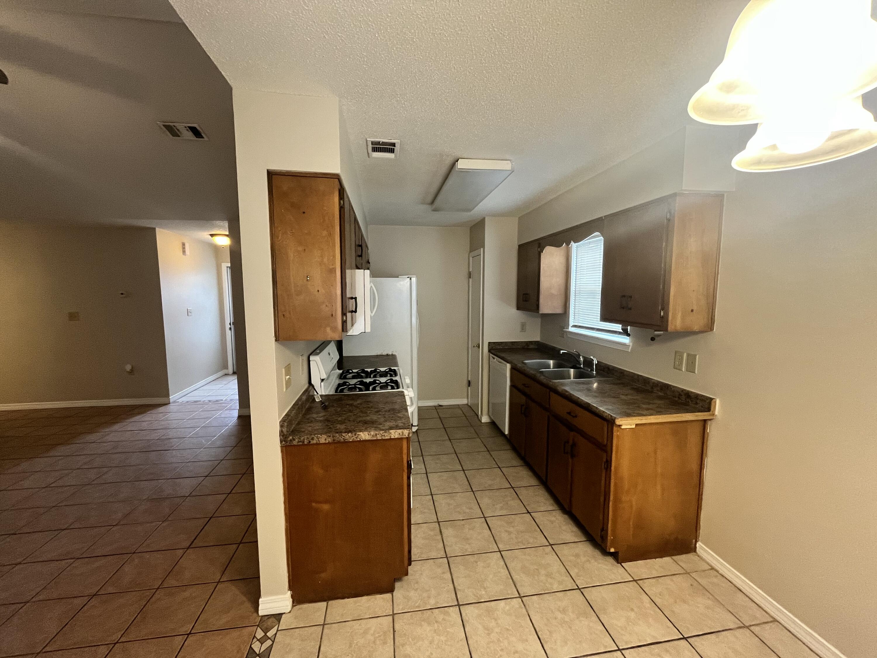 WINDGATE - Residential Lease