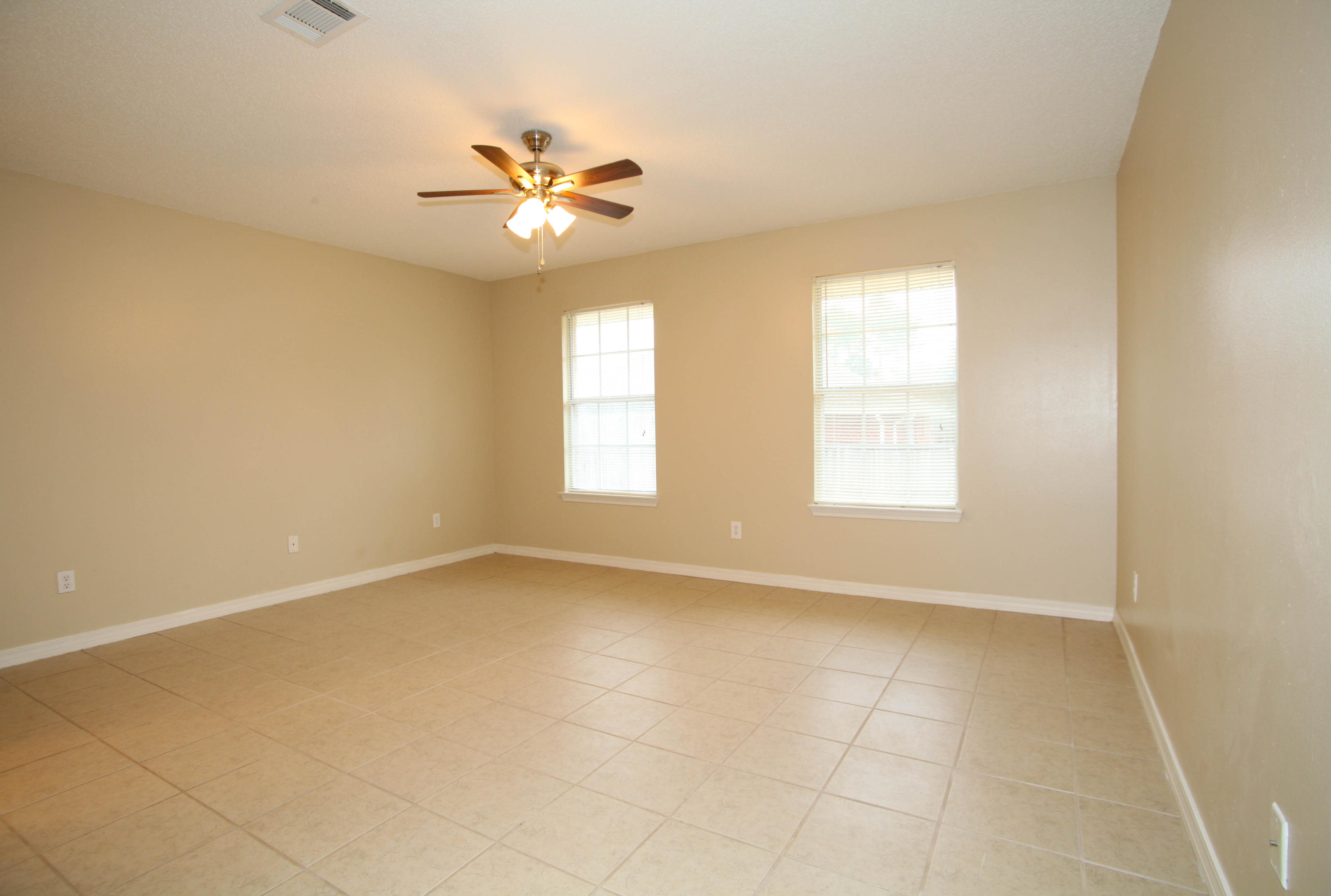 CHEROKEE BEND S/D - Residential