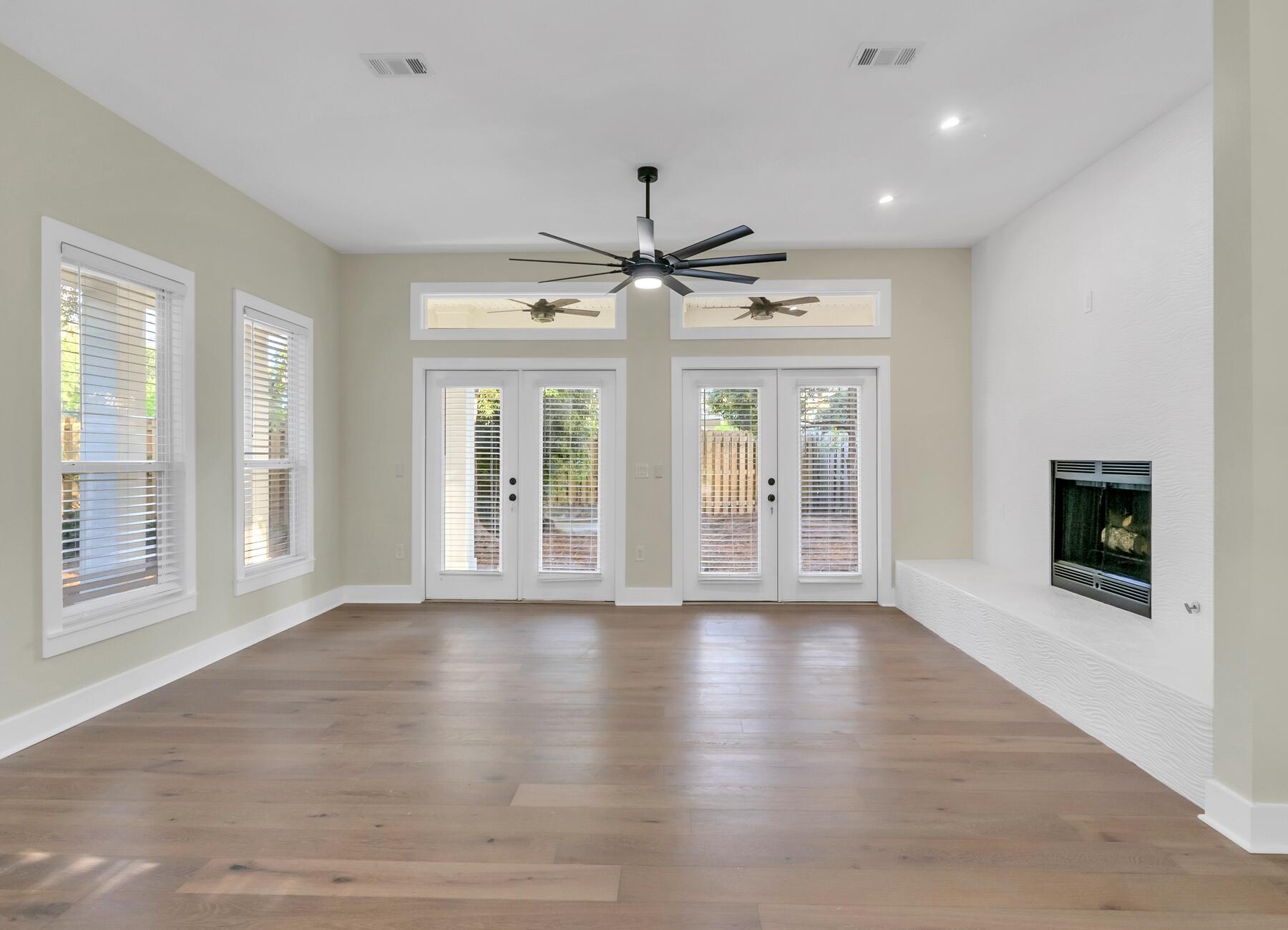 EASTERN LAKE ESTATES - Residential